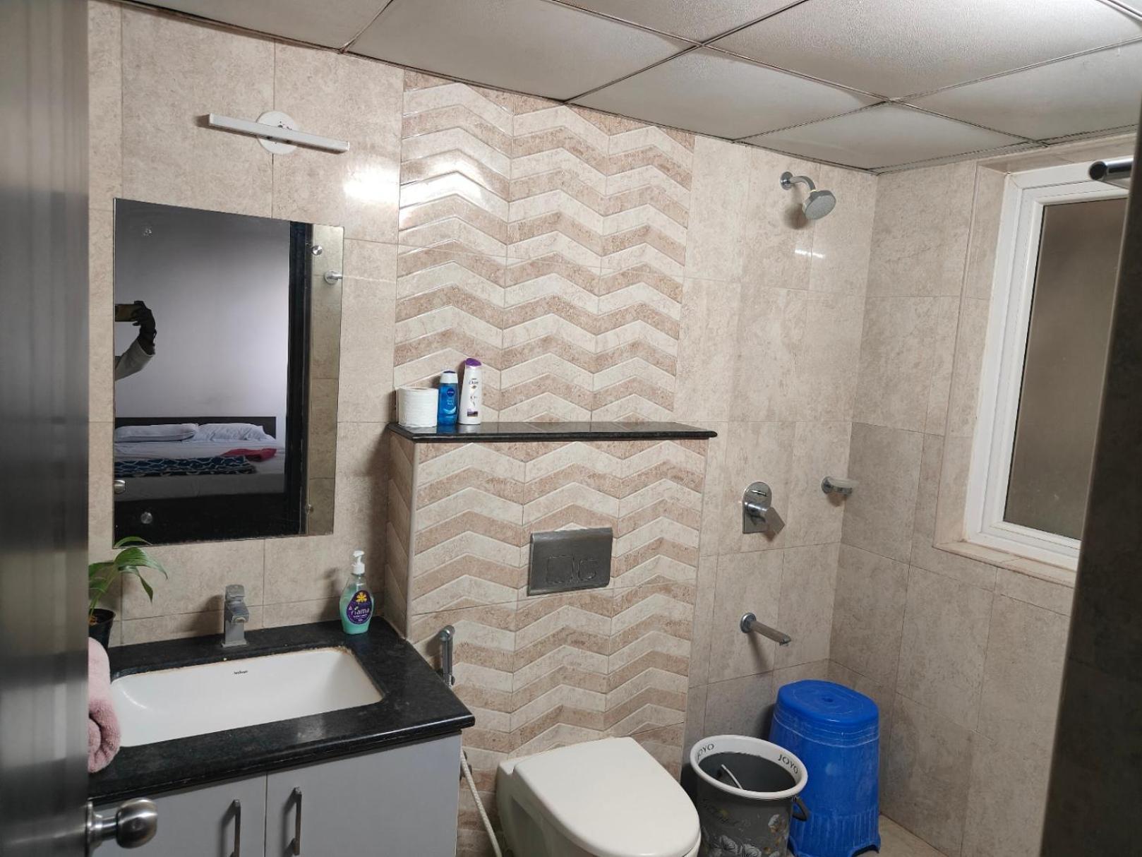 Modern 3bhk With Fully Equipped Kitchen On 15floor Only For Families