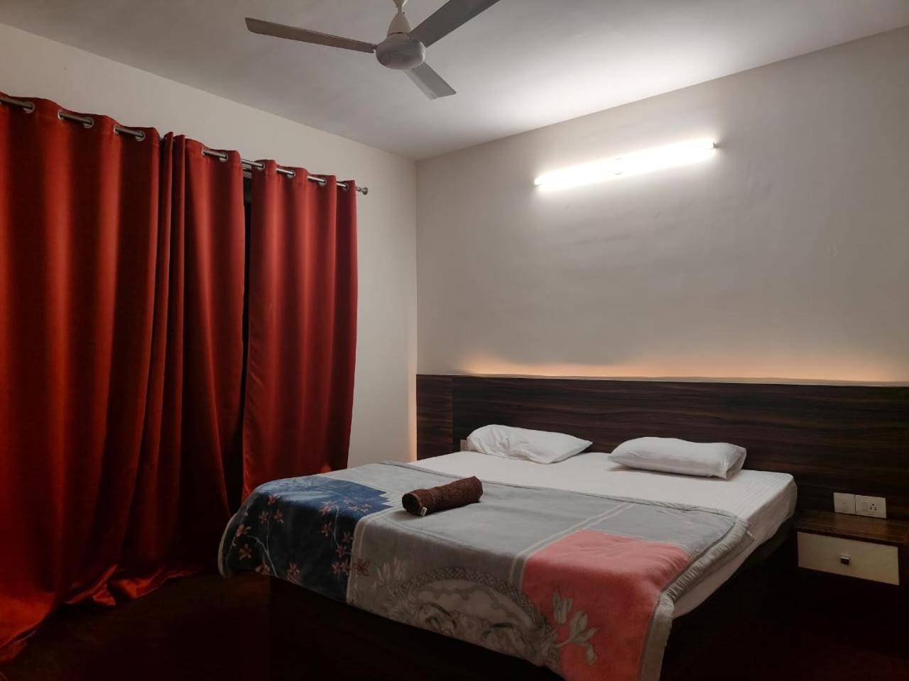 Apartment Modern 3bhk With Fully Equipped Kitchen On 15floor Only For Families *