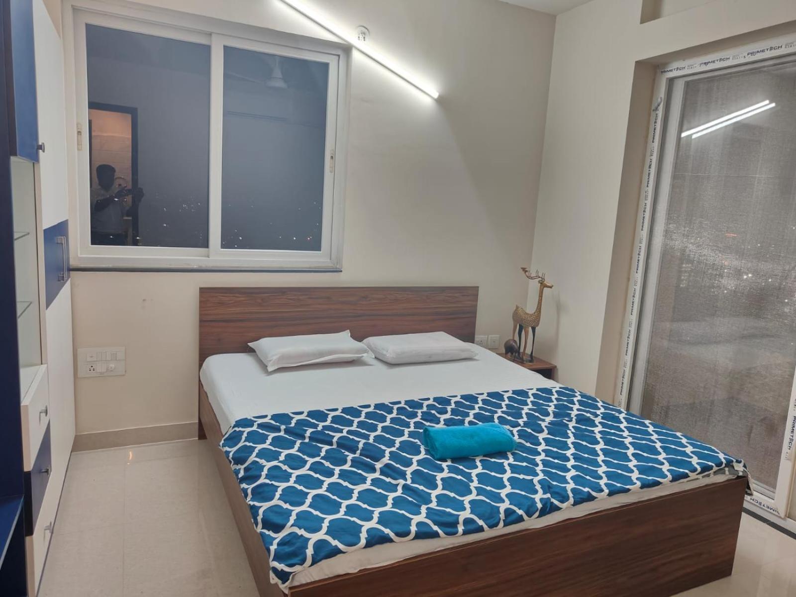 Modern 3bhk With Fully Equipped Kitchen On 15floor Only For Families Apartment