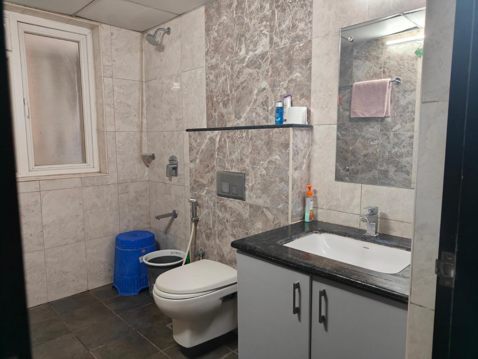 Modern 3bhk With Fully Equipped Kitchen On 15floor Only For Families Apartment *