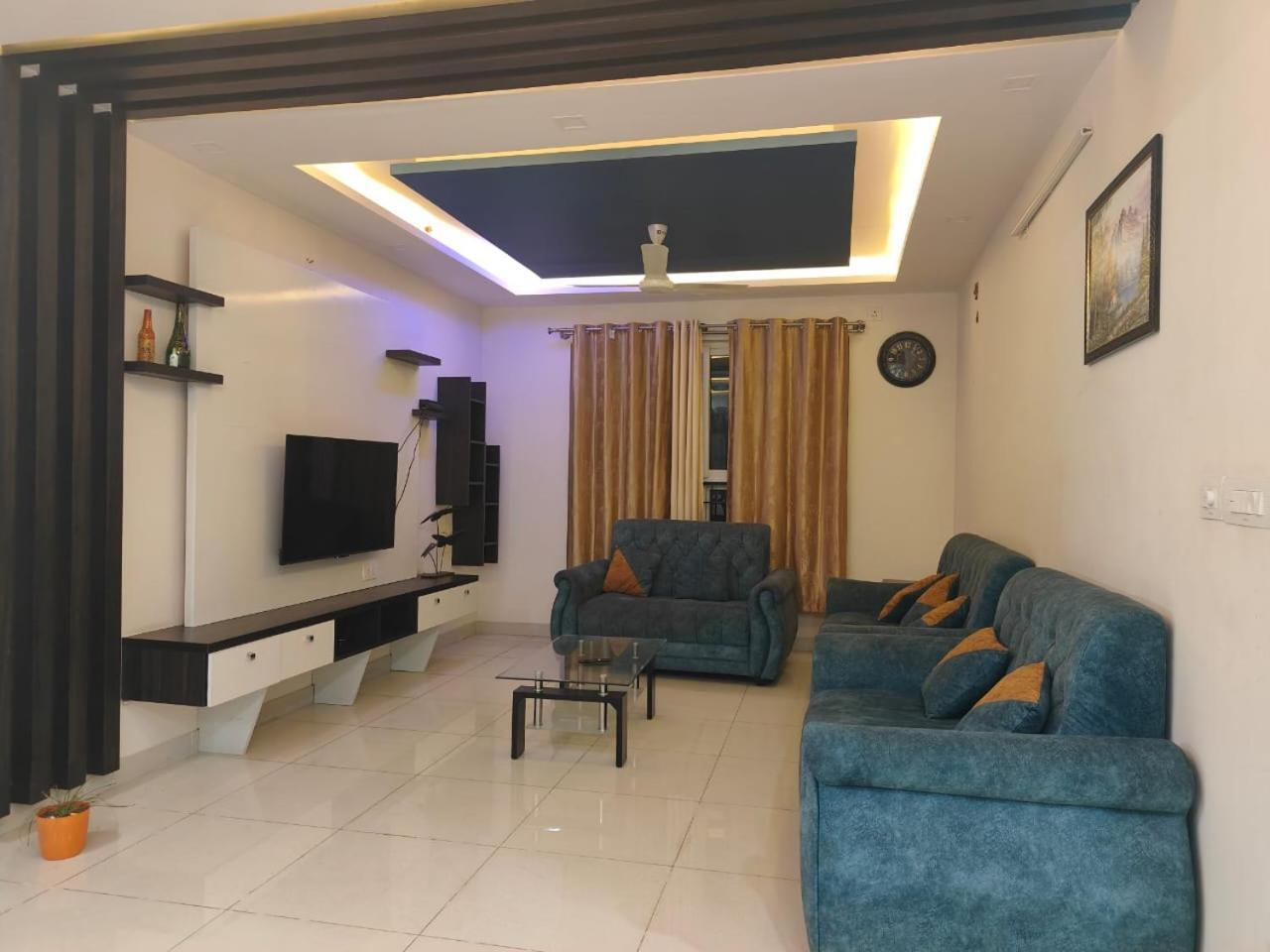 Apartment Modern 3bhk With Fully Equipped Kitchen On 15floor Only For Families