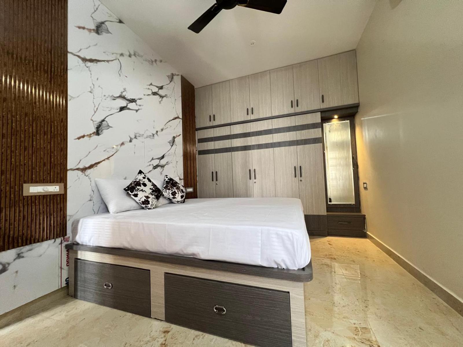 Western Royal Homes Apartamento *