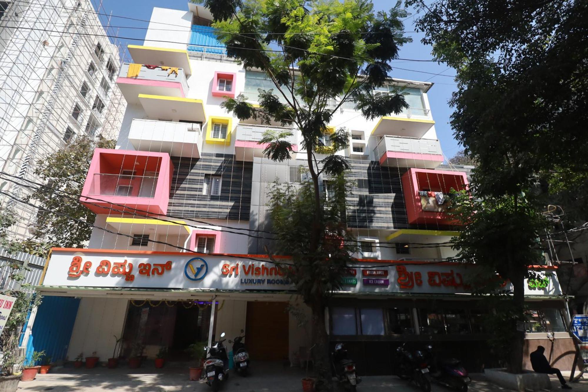 Sri Vishnu Hotel