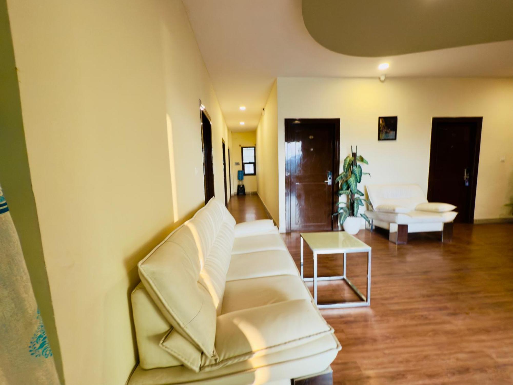 New Blue Rocks Sarjapur Hotel 3*
