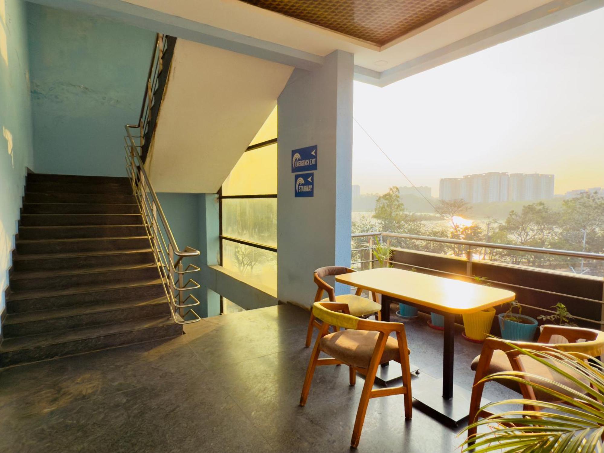 New Blue Rocks Sarjapur 3* Bangalore