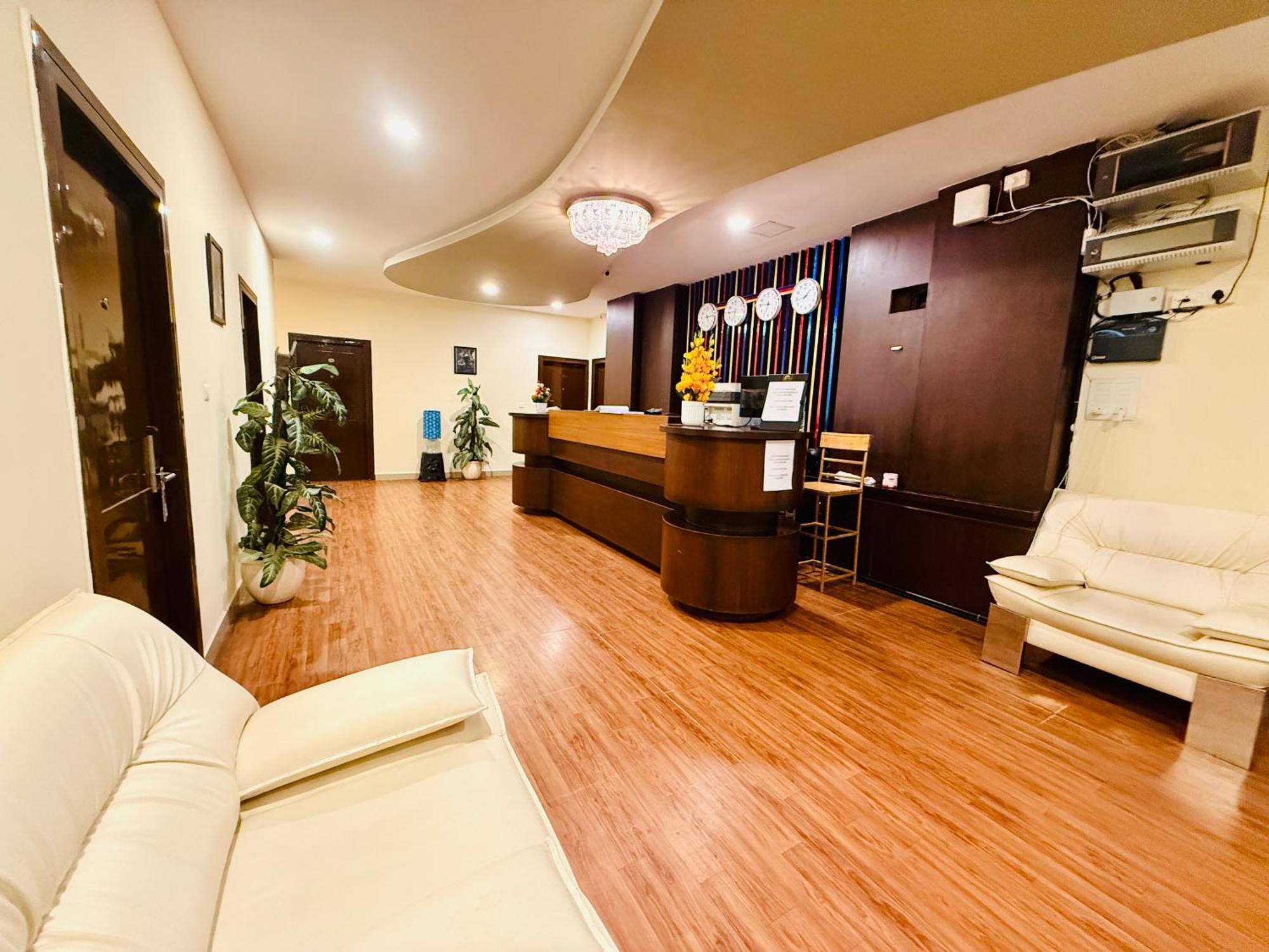 New Blue Rocks Sarjapur Hotel