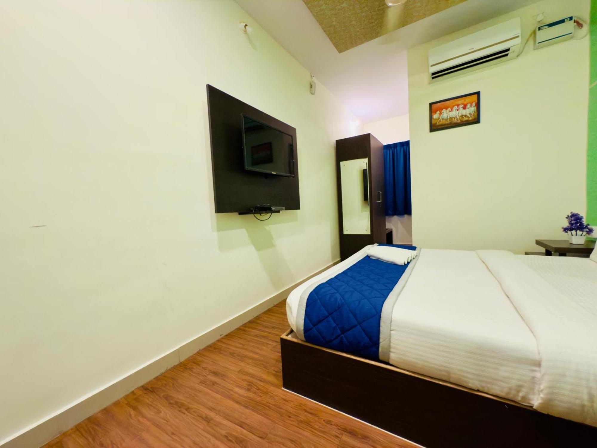 New Blue Rocks Sarjapur Hotel 3*