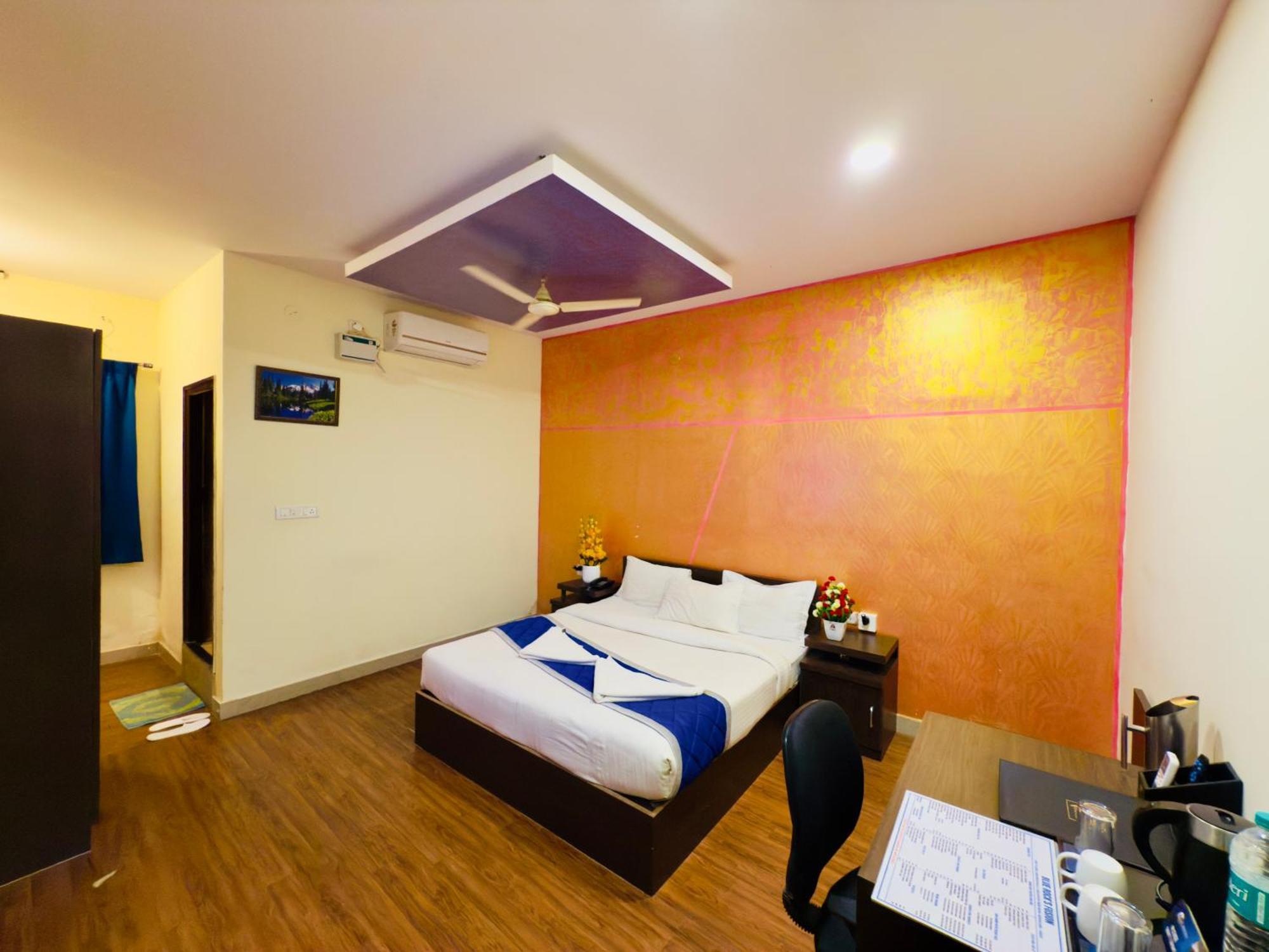 Hotel New Blue Rocks Sarjapur 3*