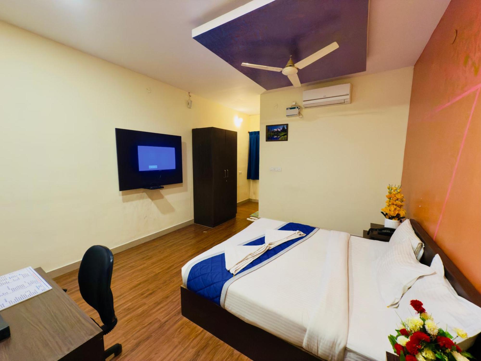 New Blue Rocks Sarjapur Hotel