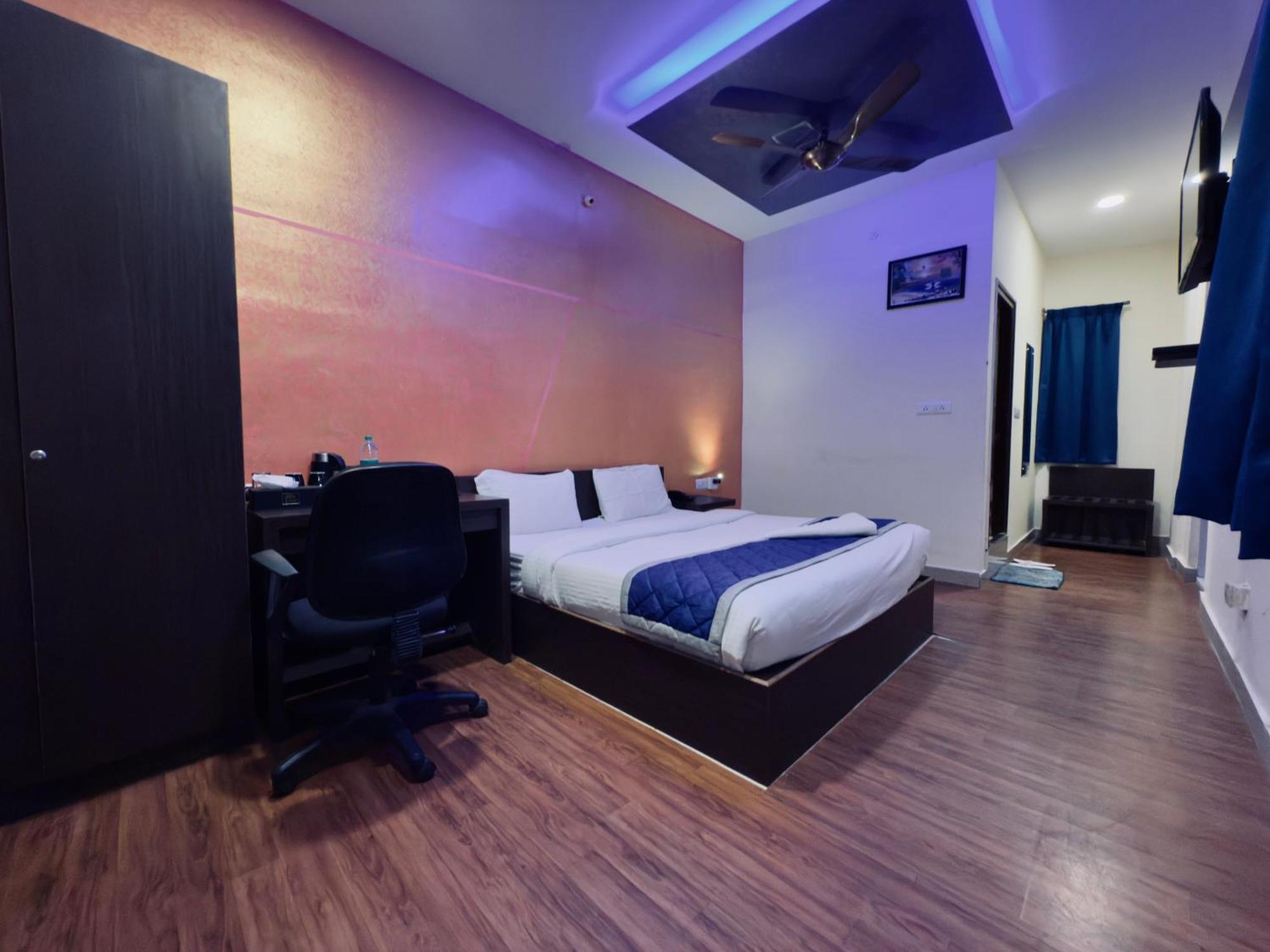 Hotel New Blue Rocks Sarjapur 3*