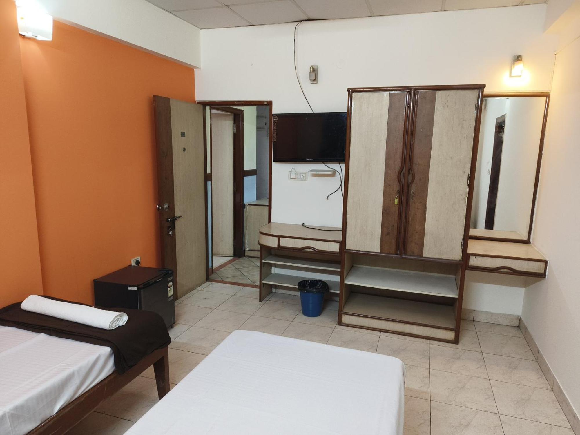 Hotel Sai Teja 3*