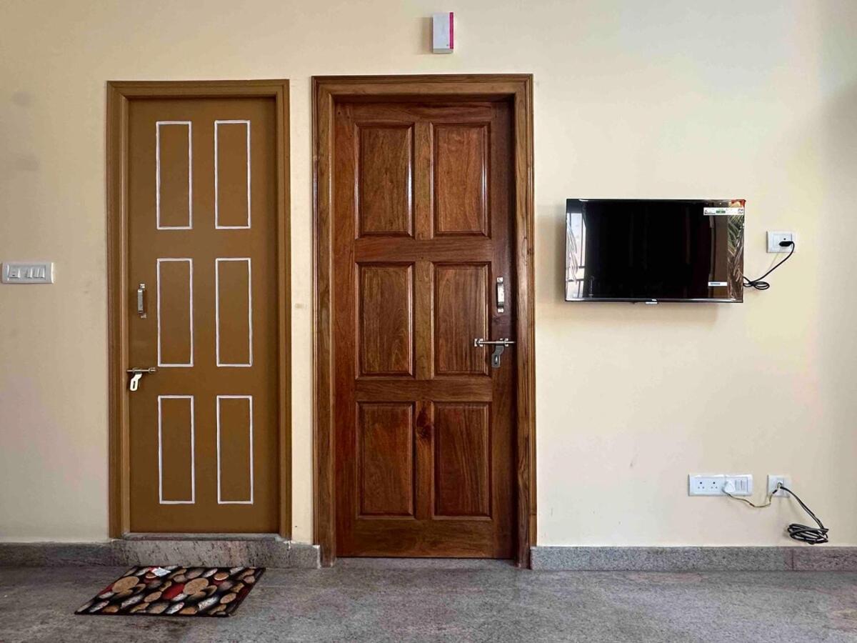 Wonderful 2bhk 950m From Jp Nagara Metro 3rd Floor Bangalore