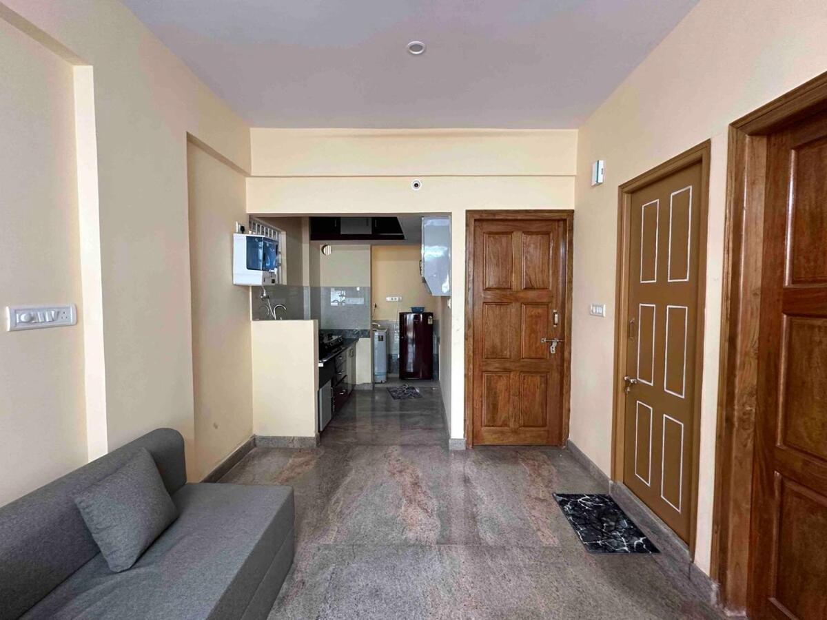 Wonderful 2bhk 950m From Jp Nagara Metro 1stflr101 *