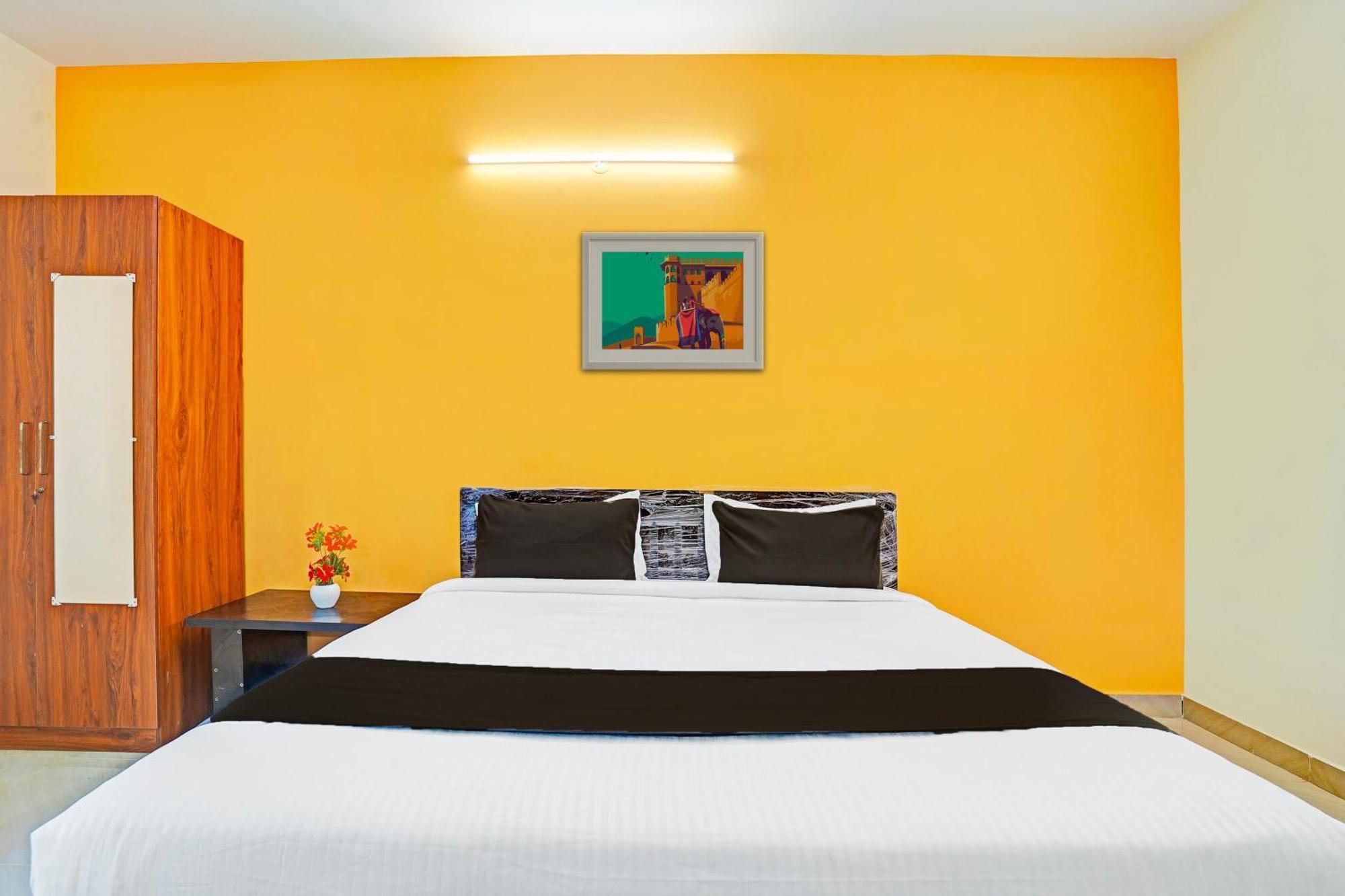 O Jk Blue Rock Comforts Hotel 3*