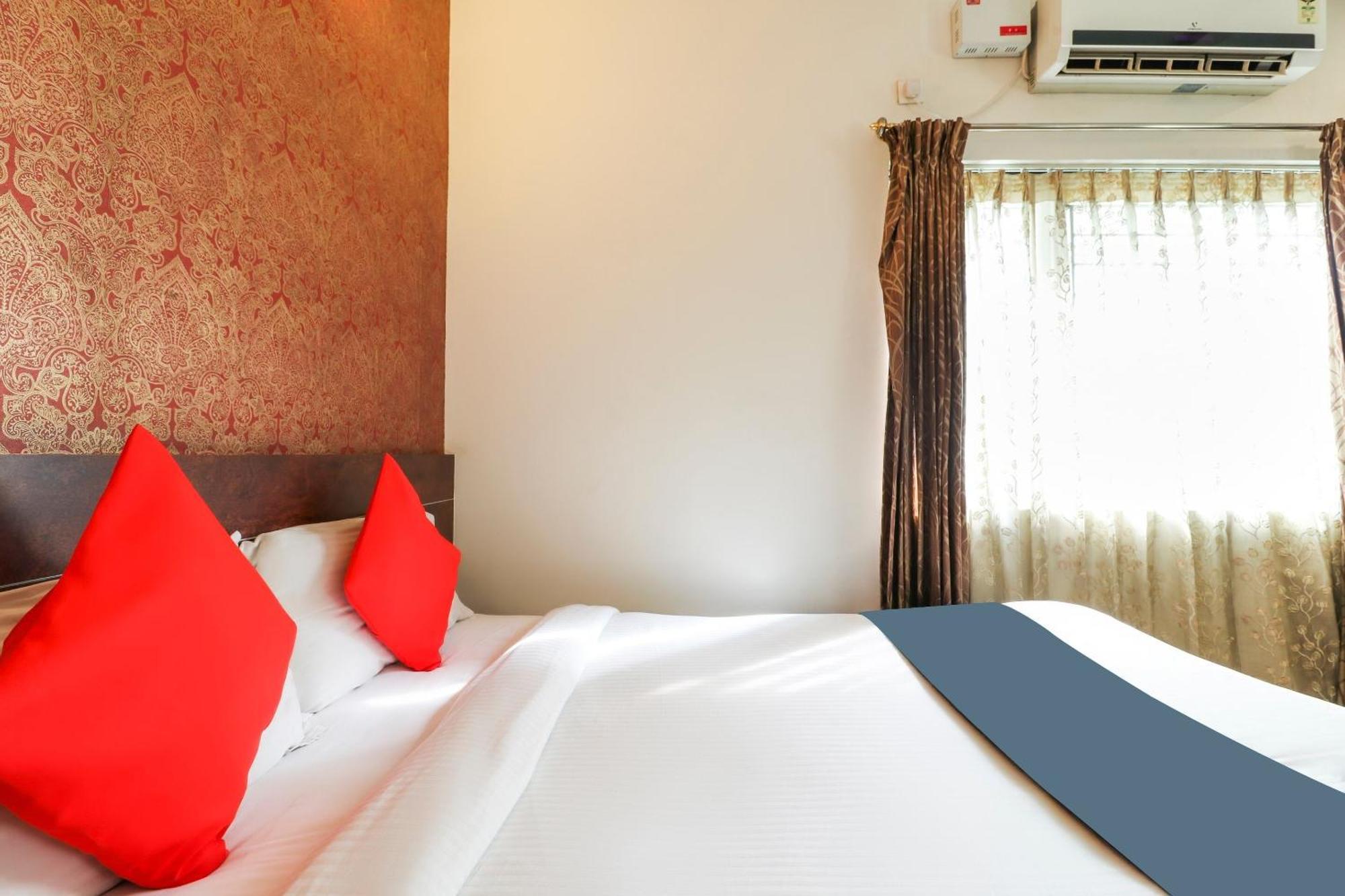 Hotel O Status Executive Room's Bangalore