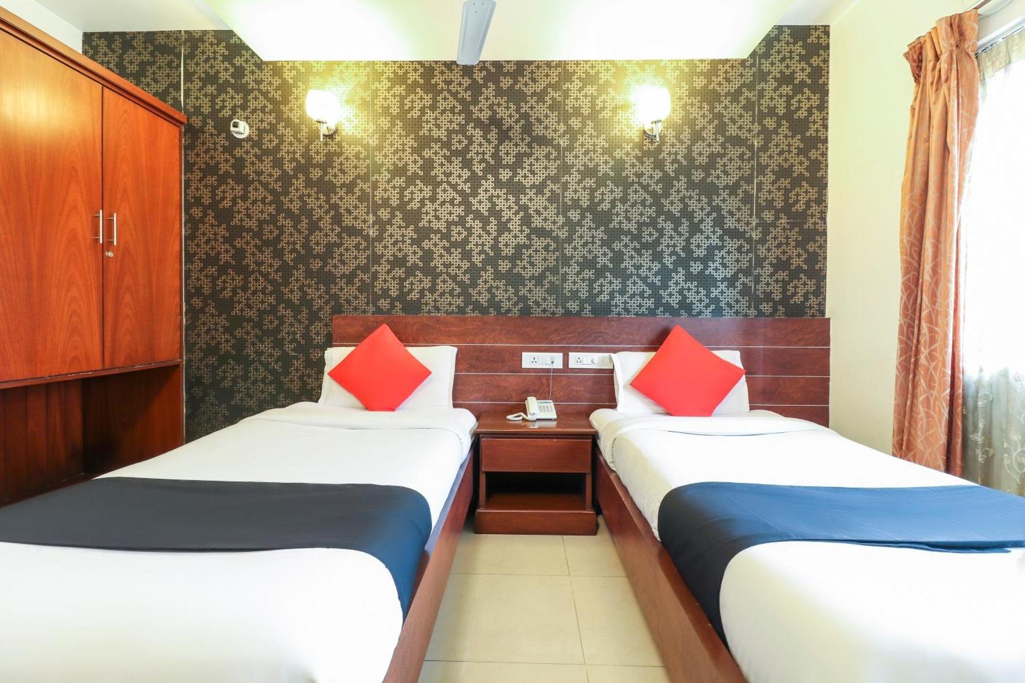 O Status Executive Room's Hotel 3*
