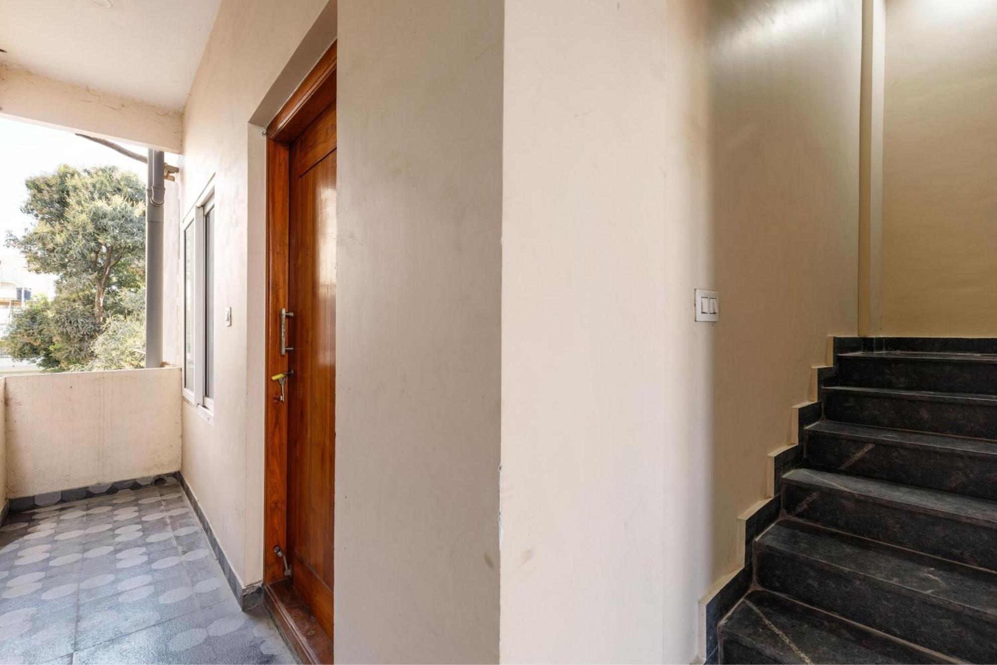 The Nebula By Red Olive4th Block Jayanagarhcg Apartment *