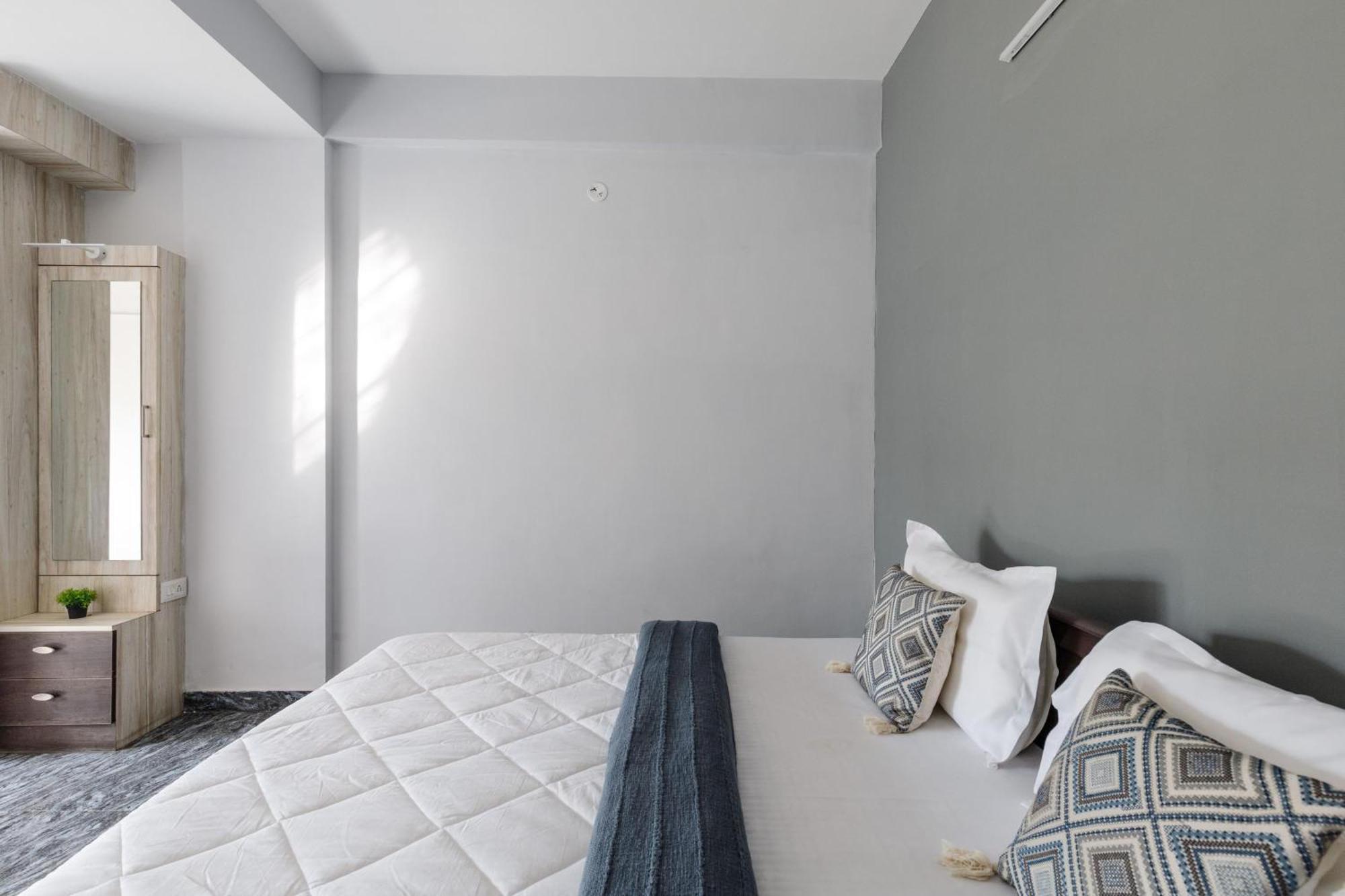 The Nebula By Red Olive4th Block Jayanagarhcg Bangalore