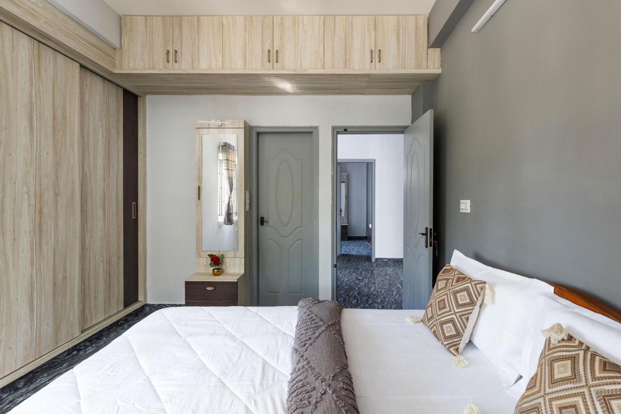 The Nebula By Red Olive4th Block Jayanagarhcg Apartment *