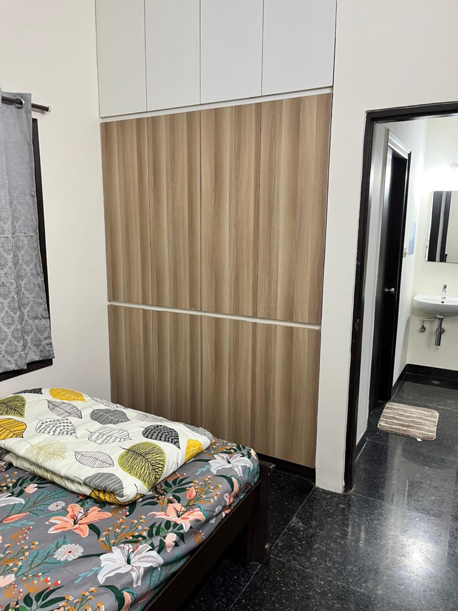 2 Beds, Hsr Layout, Smart Tv & Free Ott, Game Room, Library Bangalore