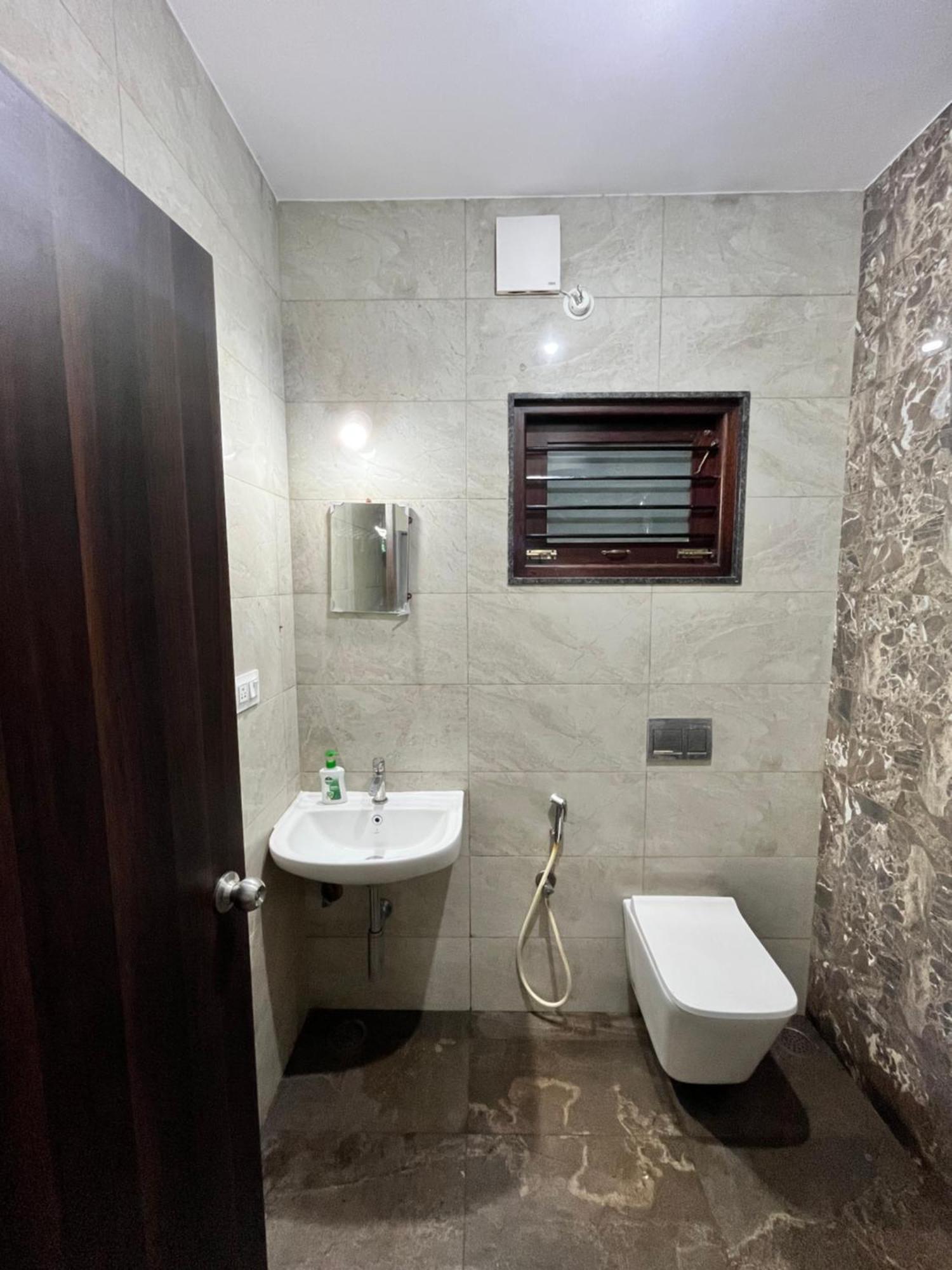2 Beds, Hsr Layout, Smart Tv & Free Ott, Game Room, Library Bangalore