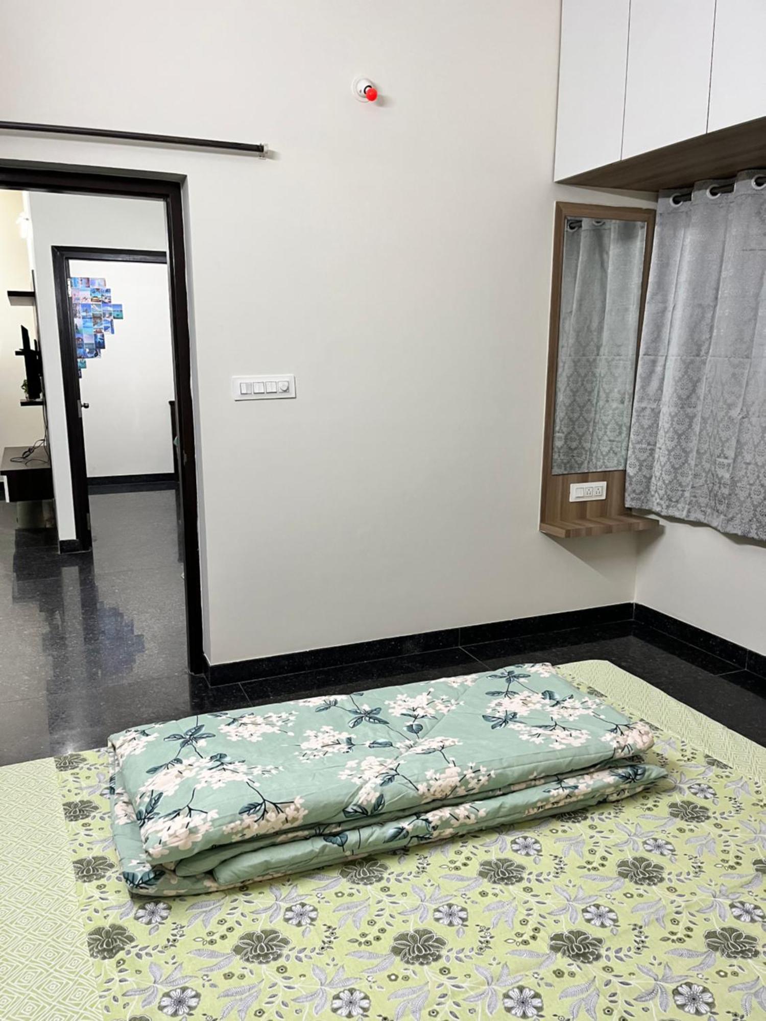 2 Beds, Hsr Layout, Smart Tv & Free Ott, Game Room, Library Bangalore