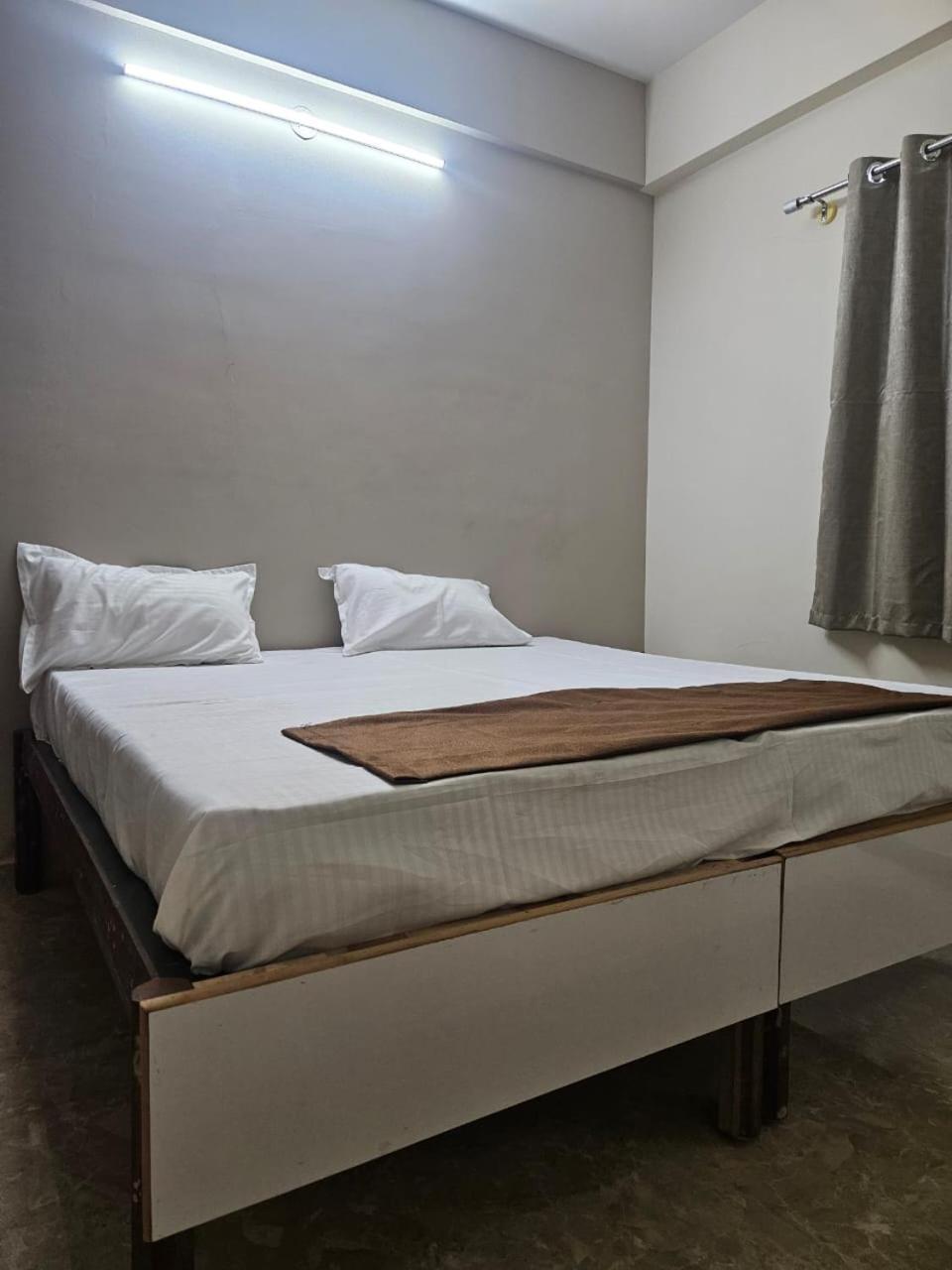 Anvik Inn *