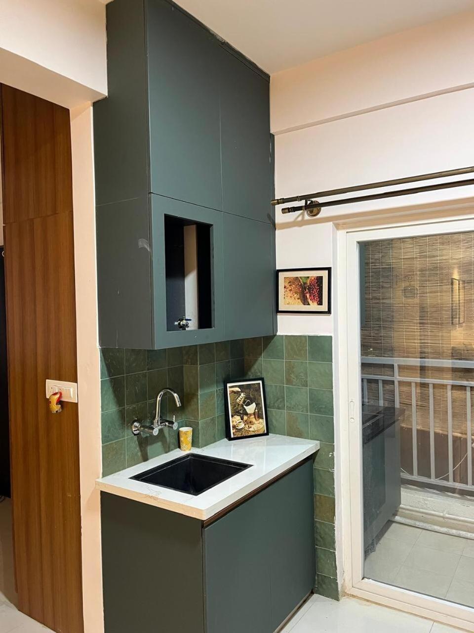 Khushal Apartment *