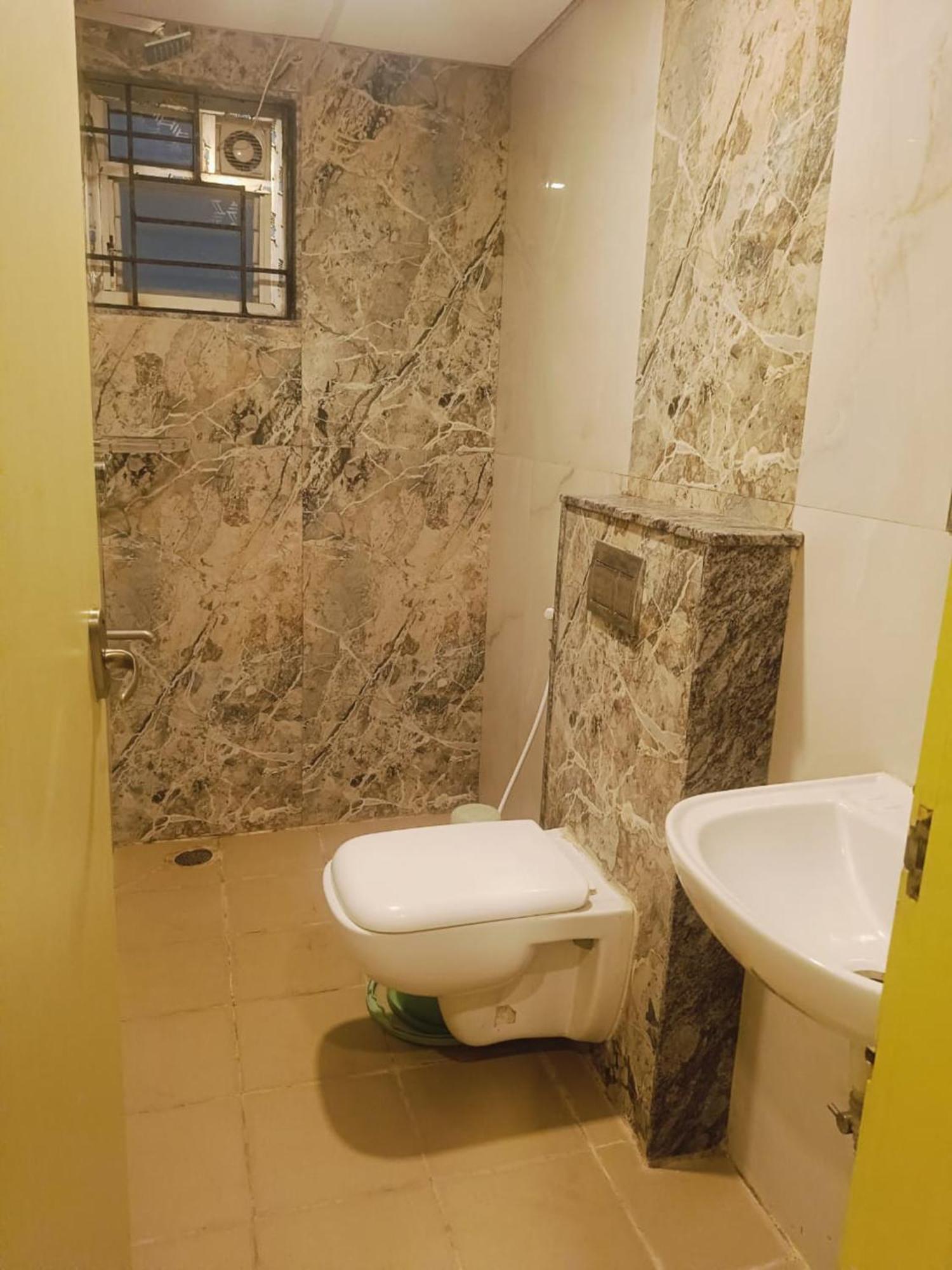 Octave Royalwood Premier Hotel