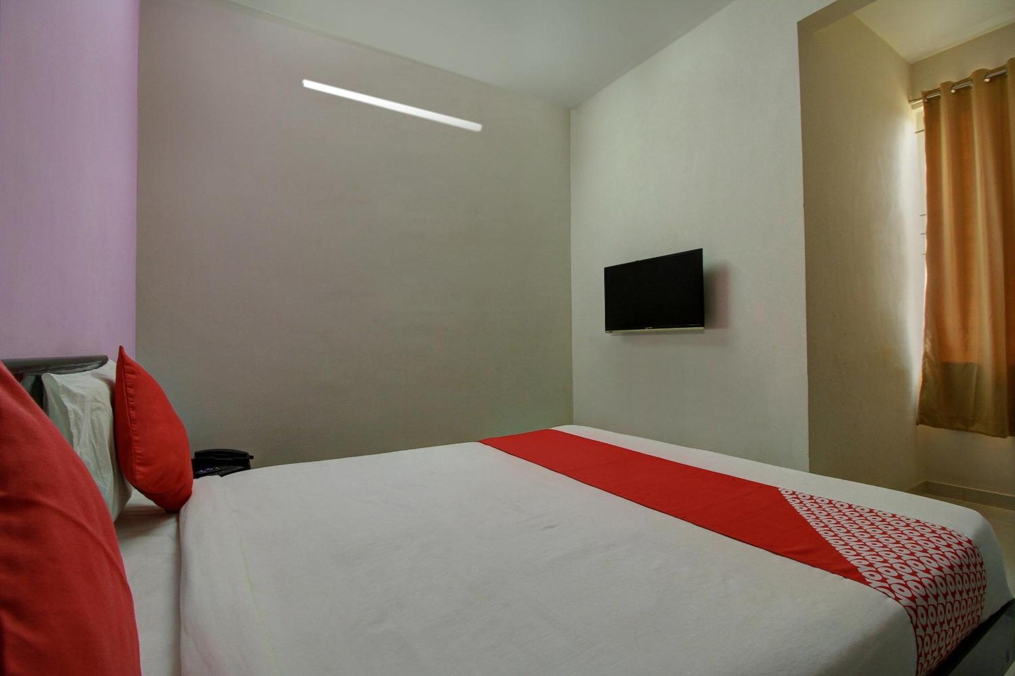 Hotel O Manu Residency 3*