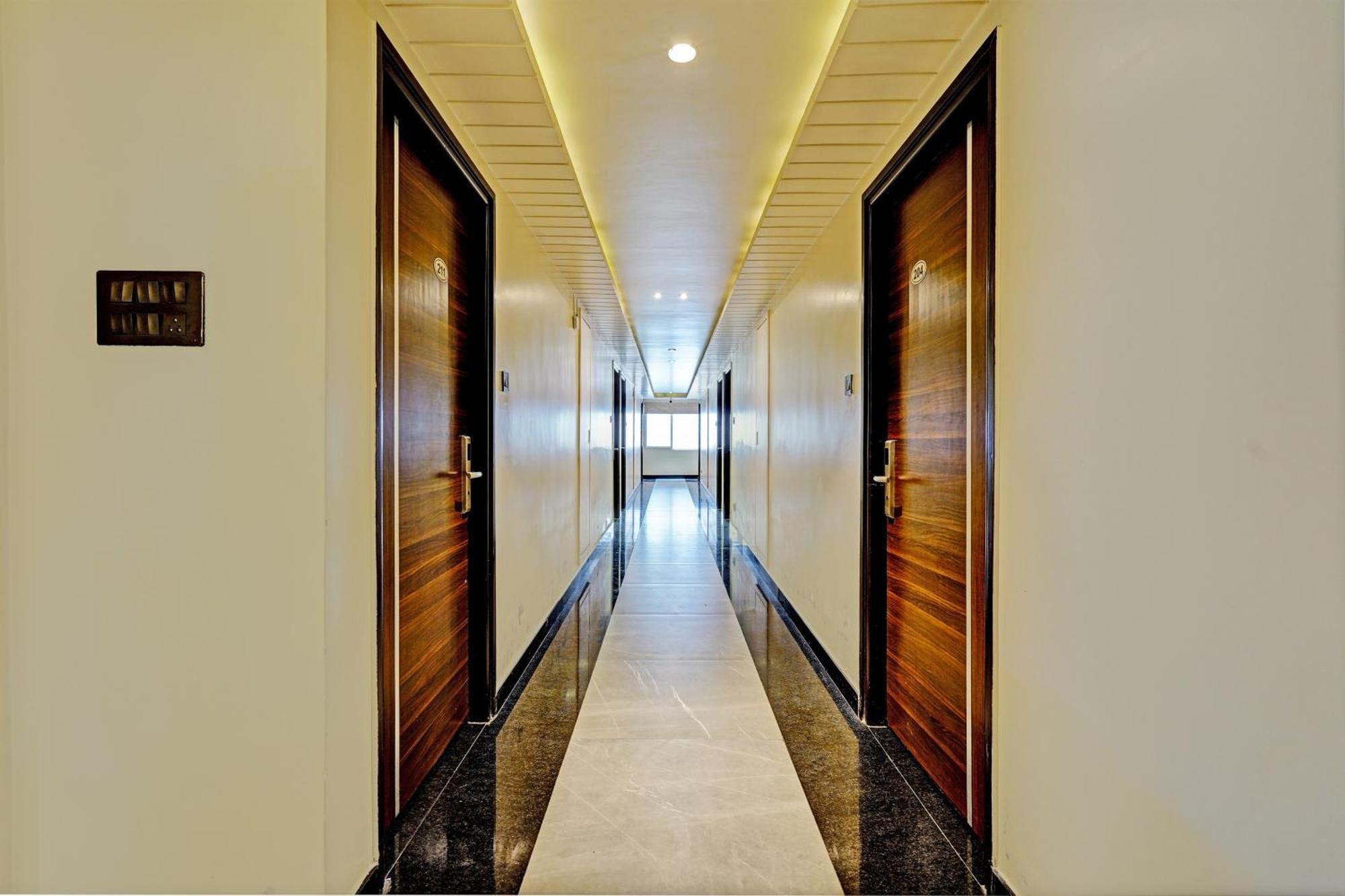 Hotel Townhouse Oak Clove Boutique Rajaji Nagar Near Lulu Mall