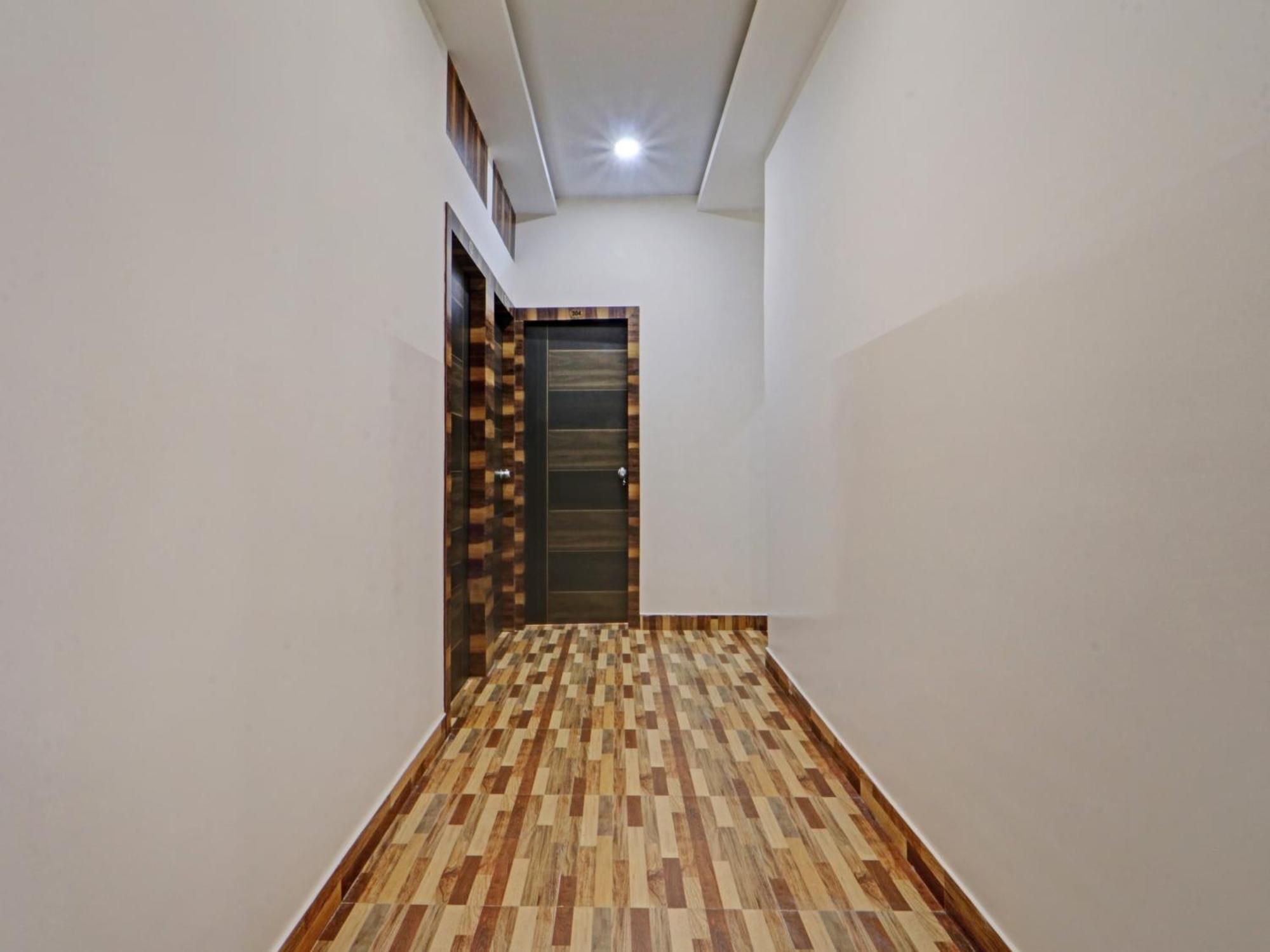 Collection O Dhruvas Residency Bangalore