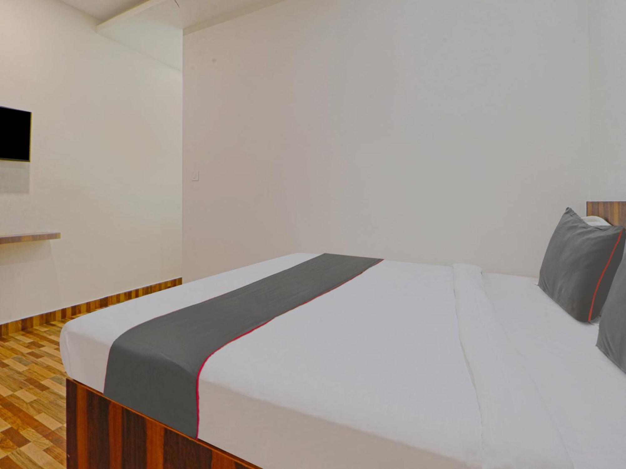 Collection O Dhruvas Residency Hotel 4*