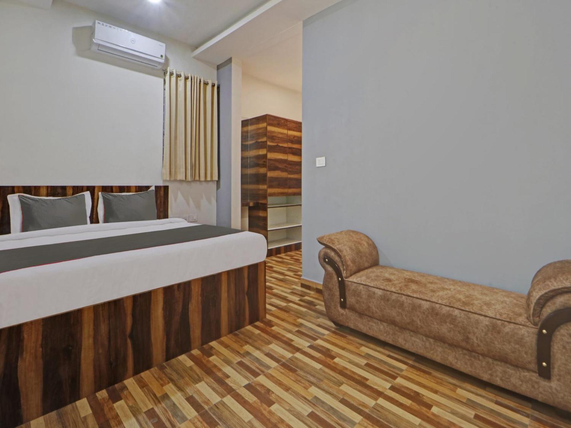 Collection O Dhruvas Residency Bangalore
