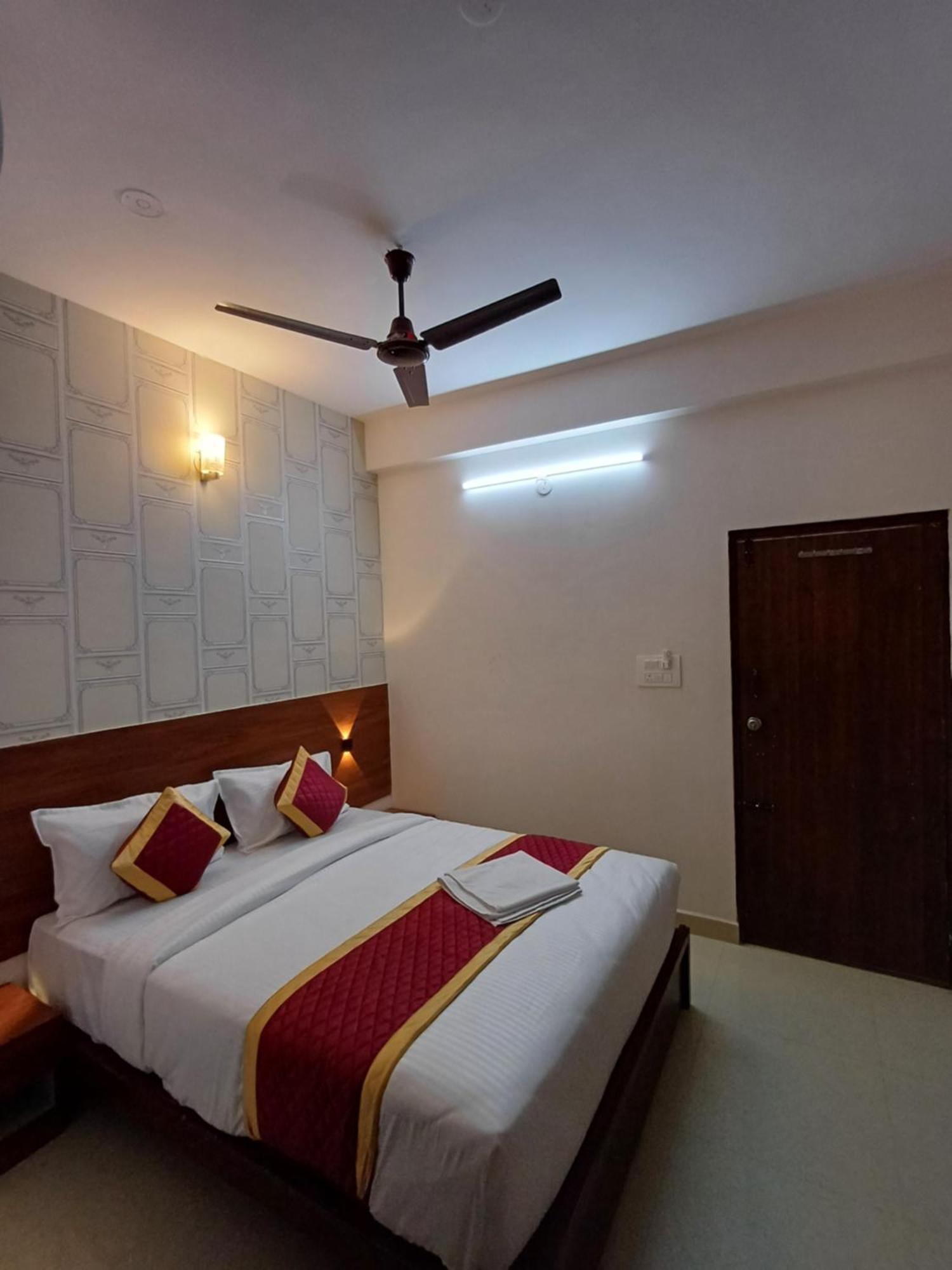 D3 Hotel 3*