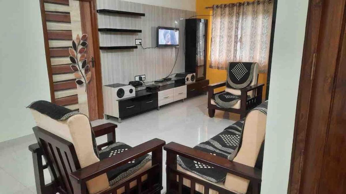 Ample 2bhk 2nd Floor Exclusively With Carpark