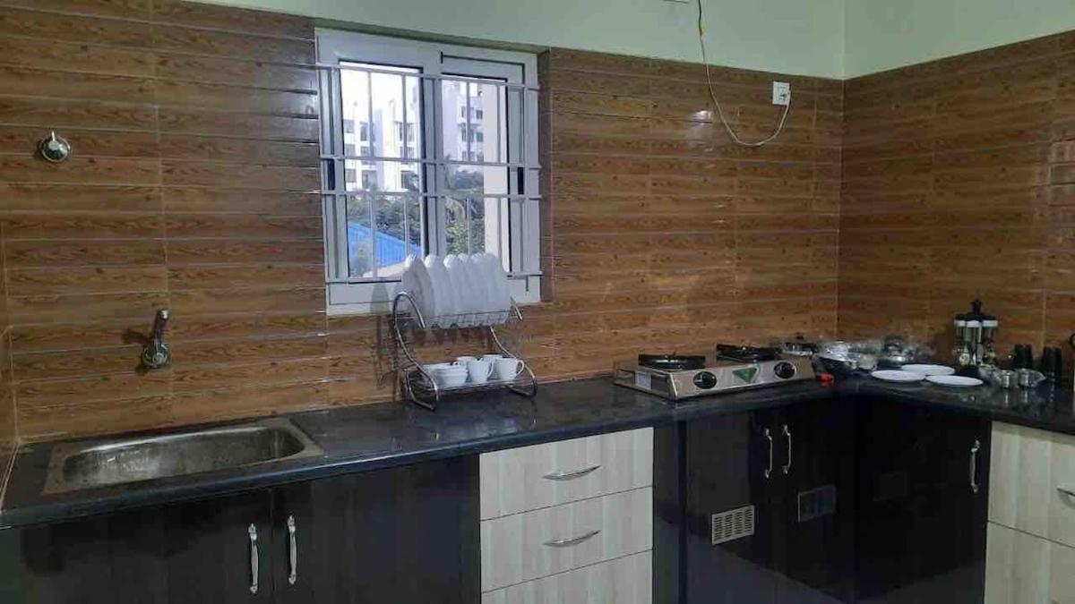 Ample 2bhk 2nd Floor Exclusively With Carpark Bangalore