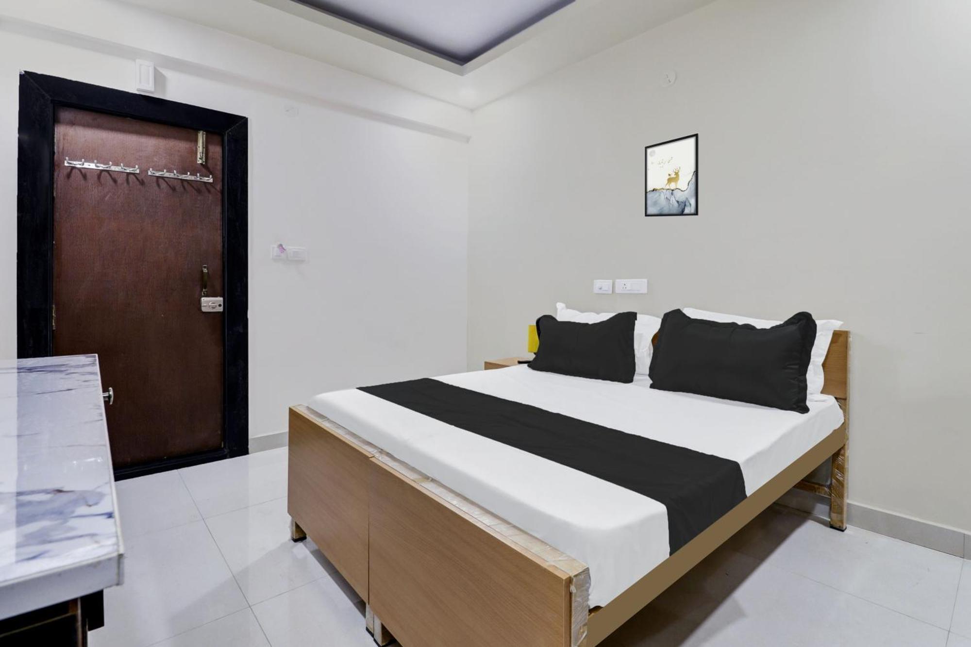 Super O Sri Harshitha Grand Near Zudio - Star Bazaar, Kundalhalli Gate Hotel 3*