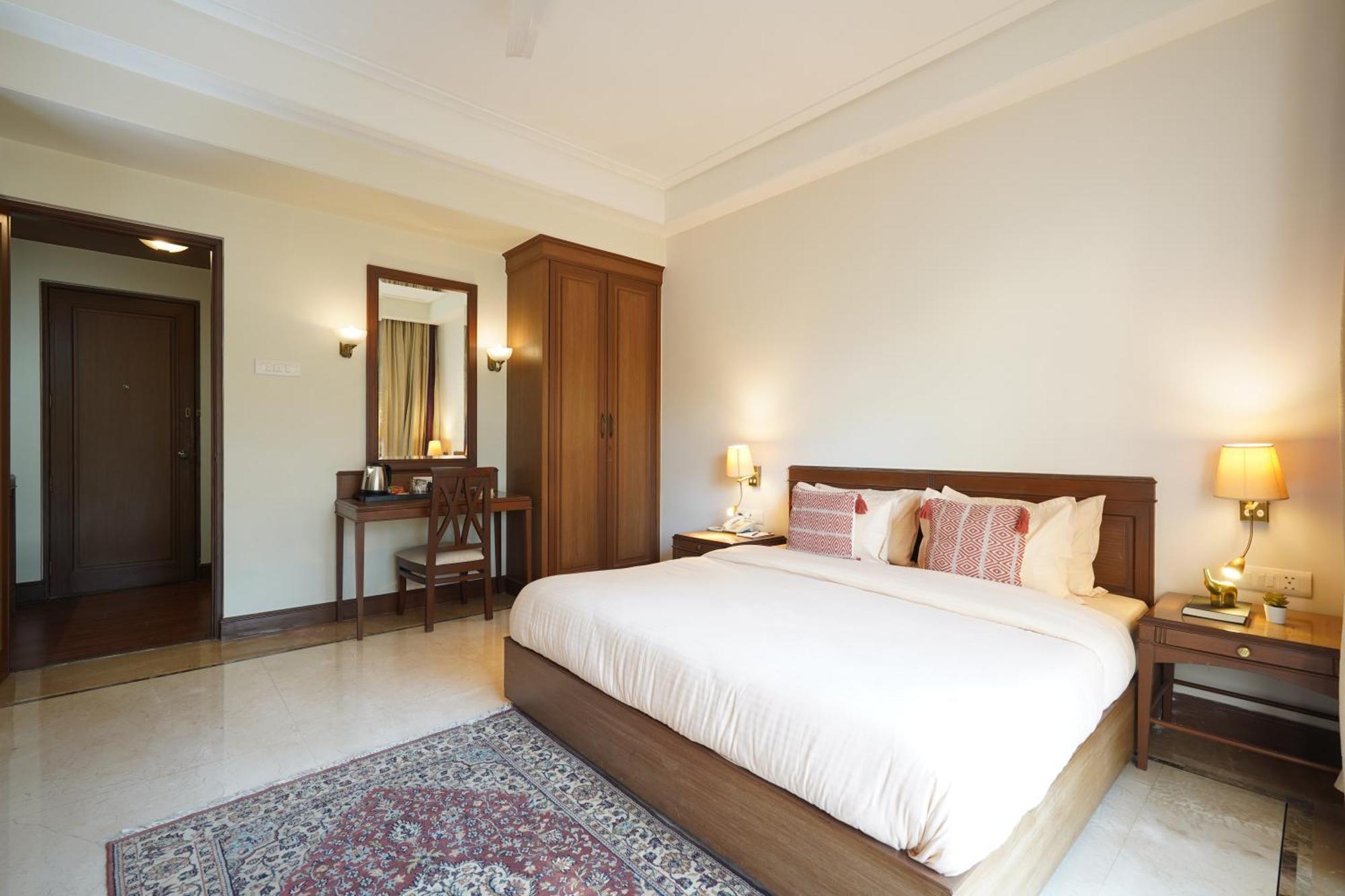 Sliceinn Gulmohar- Near Kempegowda International Airport, Guest house *