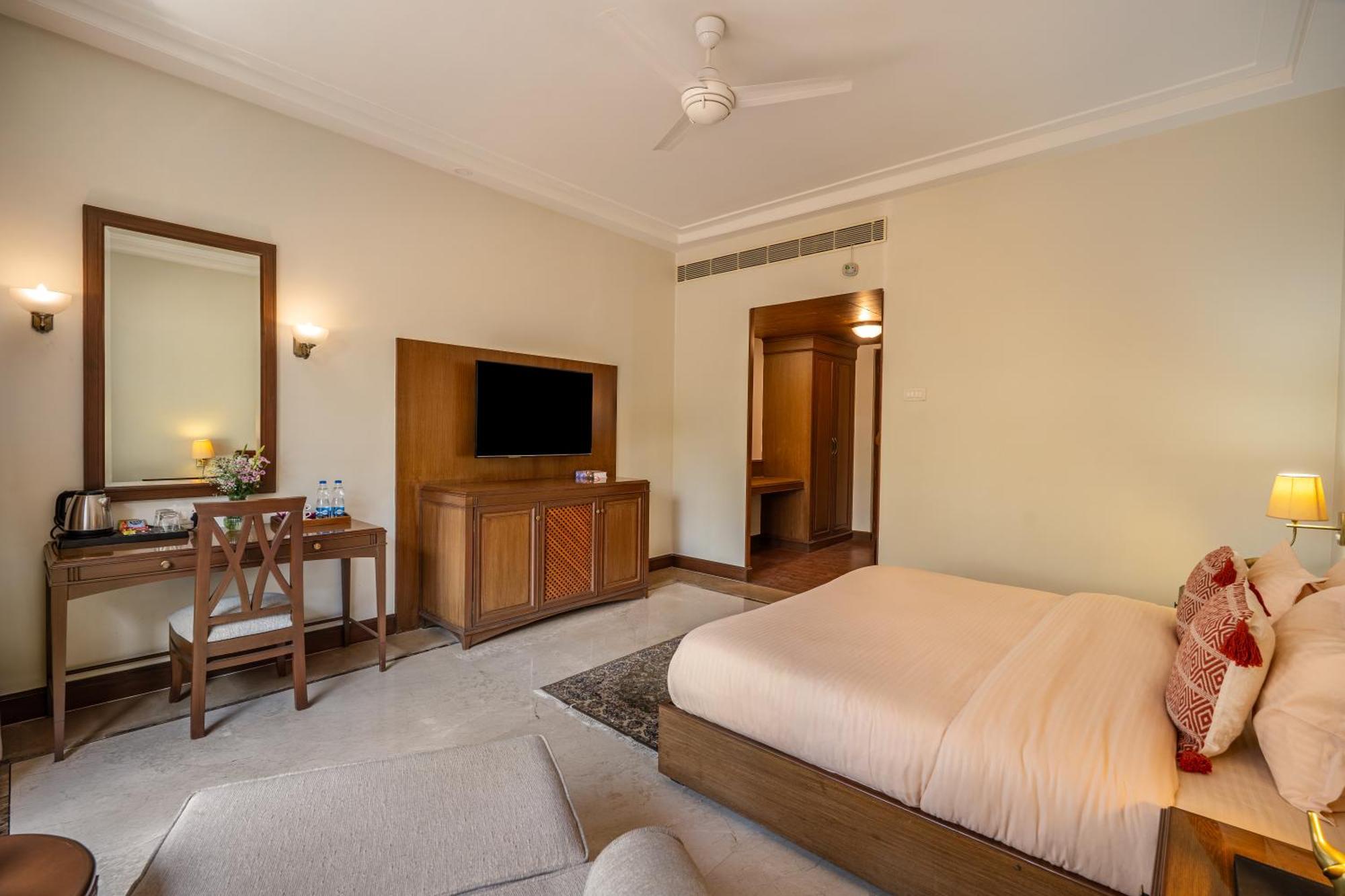Sliceinn Gulmohar- Near Kempegowda International Airport, Bangalore