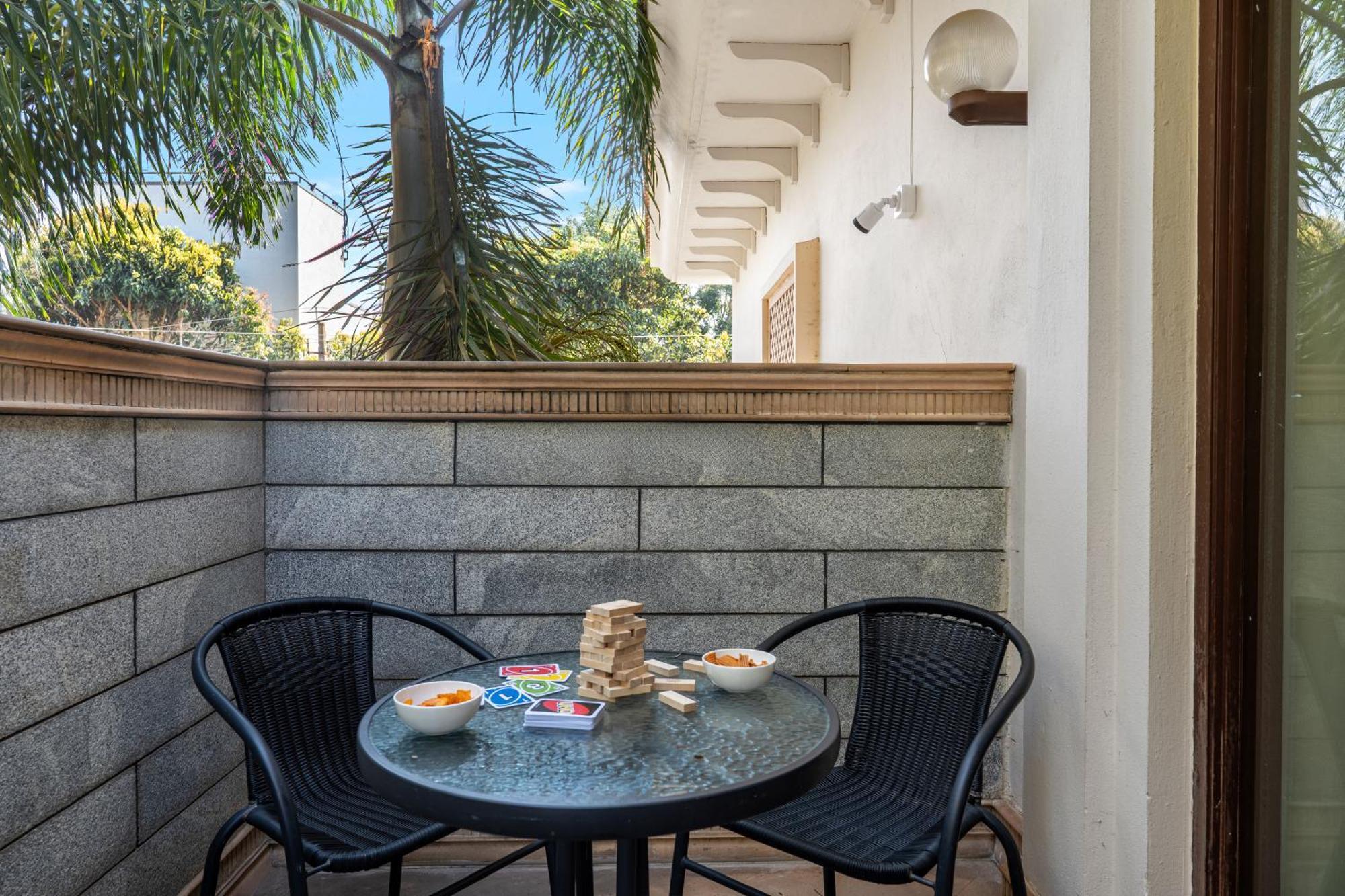 Guest house Sliceinn Gulmohar- Near Kempegowda International Airport,