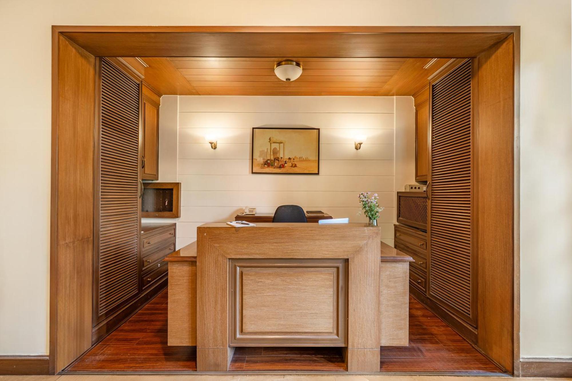 Sliceinn Gulmohar- Near Kempegowda International Airport, Bangalore