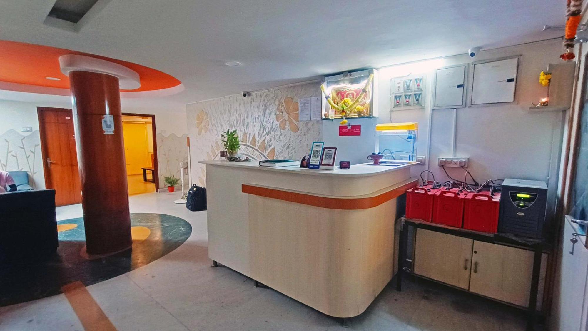 Hotel Sri Krishna Marathalli