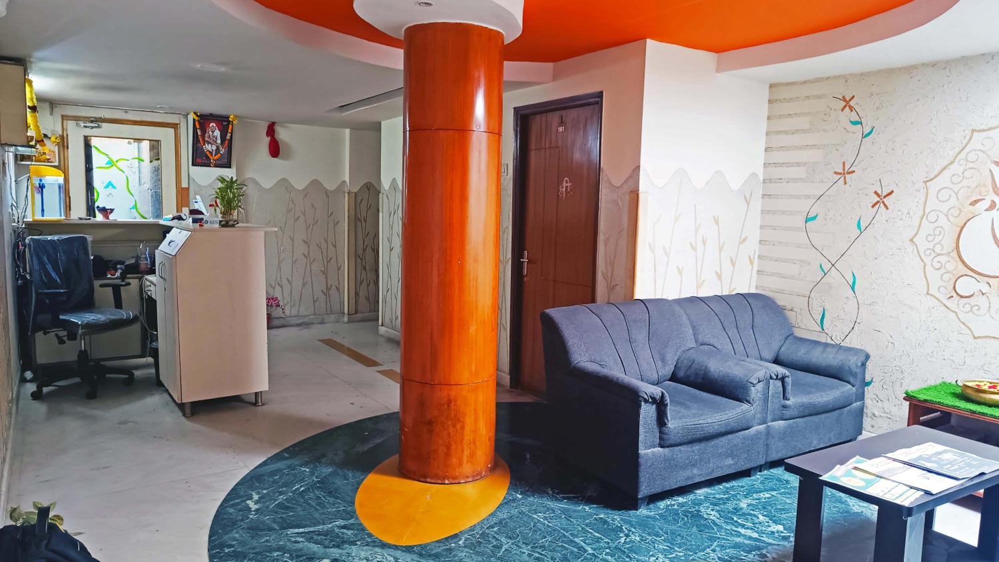 Hotel Sri Krishna Marathalli 2*
