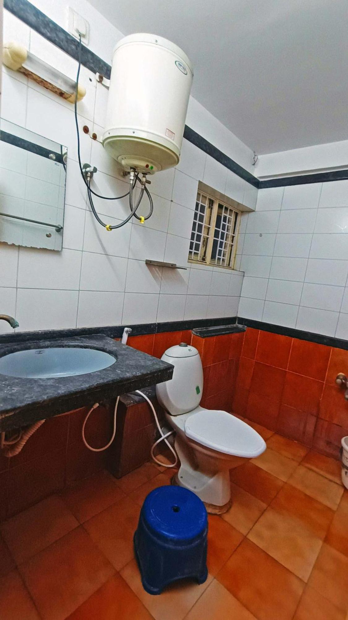 Hotel Sri Krishna Marathalli 2*