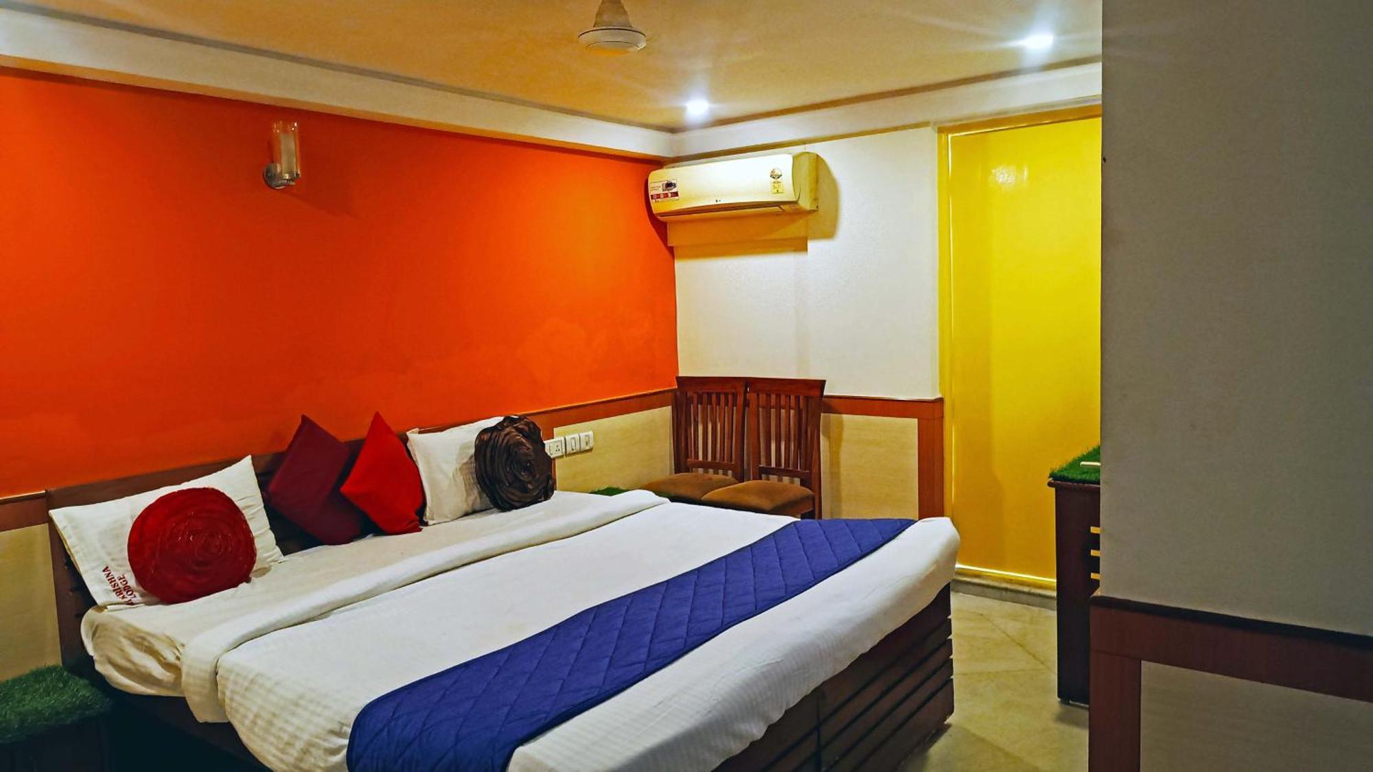 Hotel Sri Krishna Marathalli