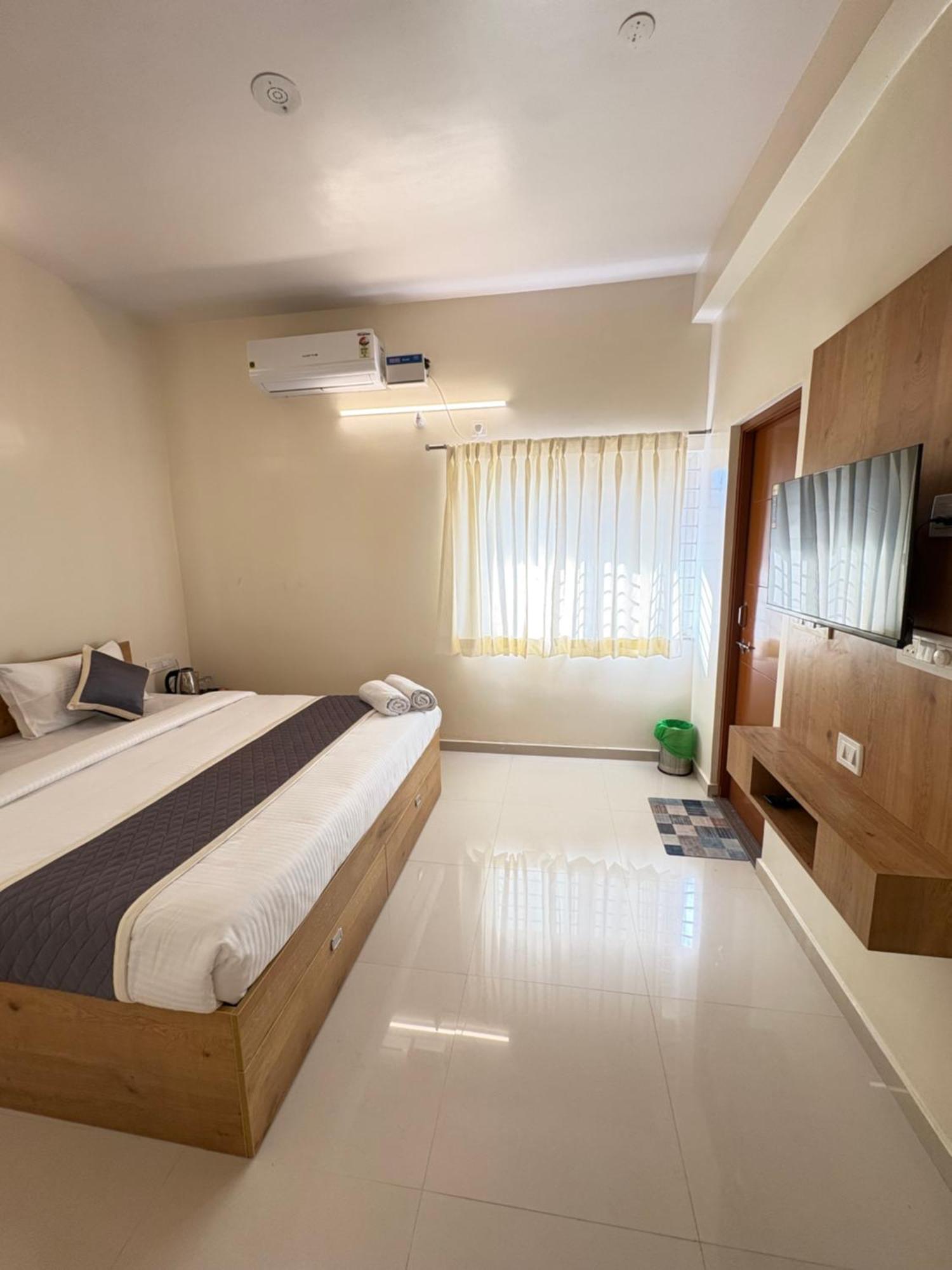 Hotel Sai Grand Near Airport