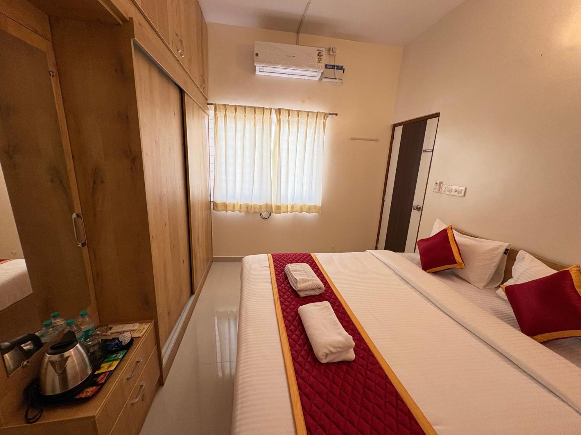 Hotel Sai Grand Near Airport *
