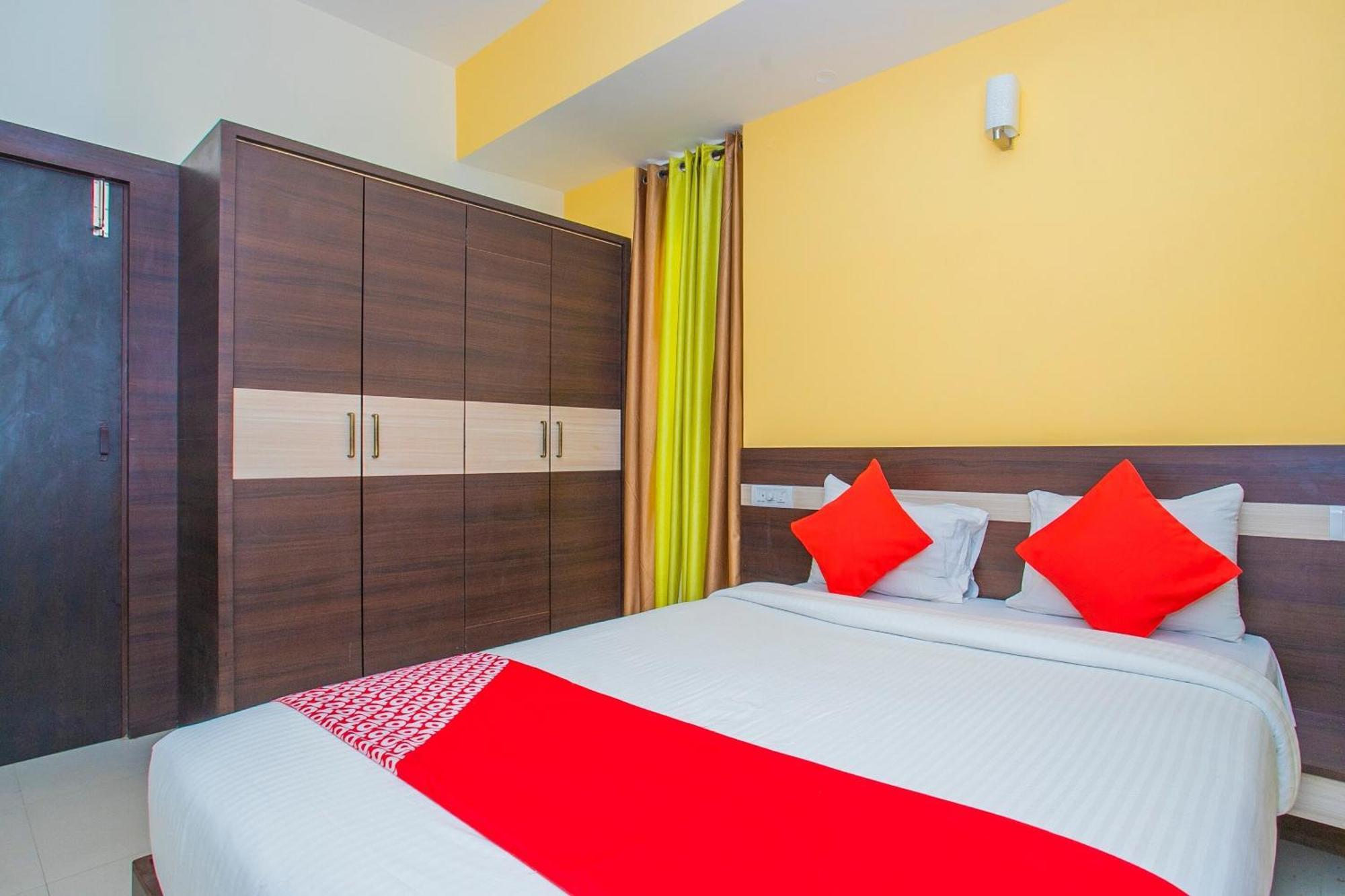 Townhouse Upstream Hotel *