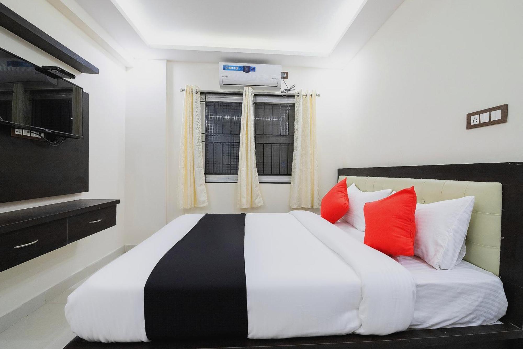 Hotel Super Capital O Regal 3*